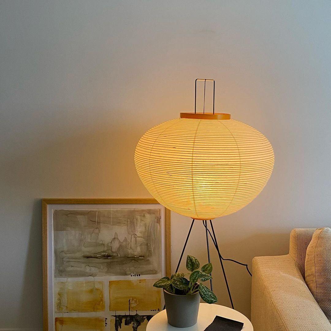Akari Series Floor Lamp.