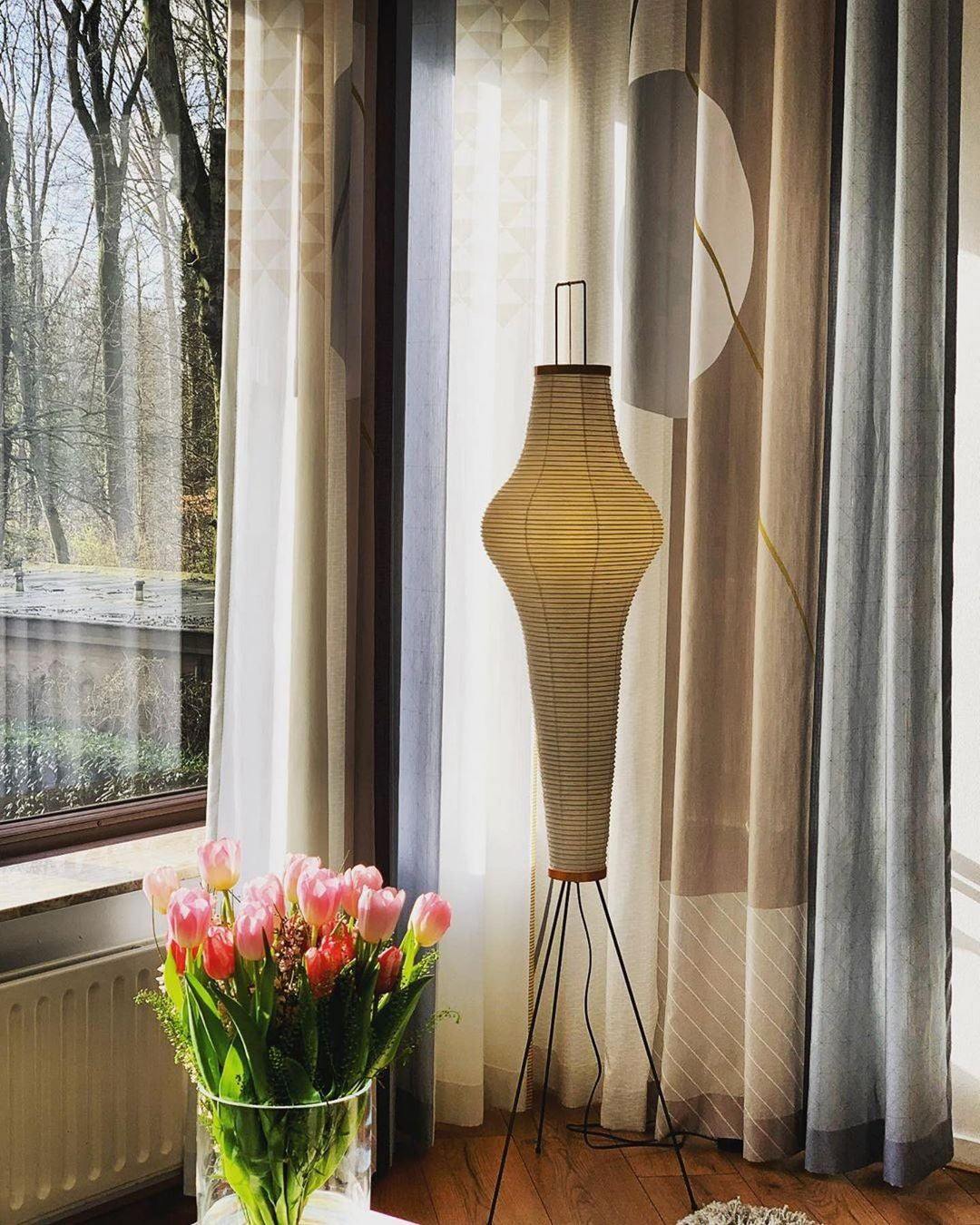 Akari Series Floor Lamp.