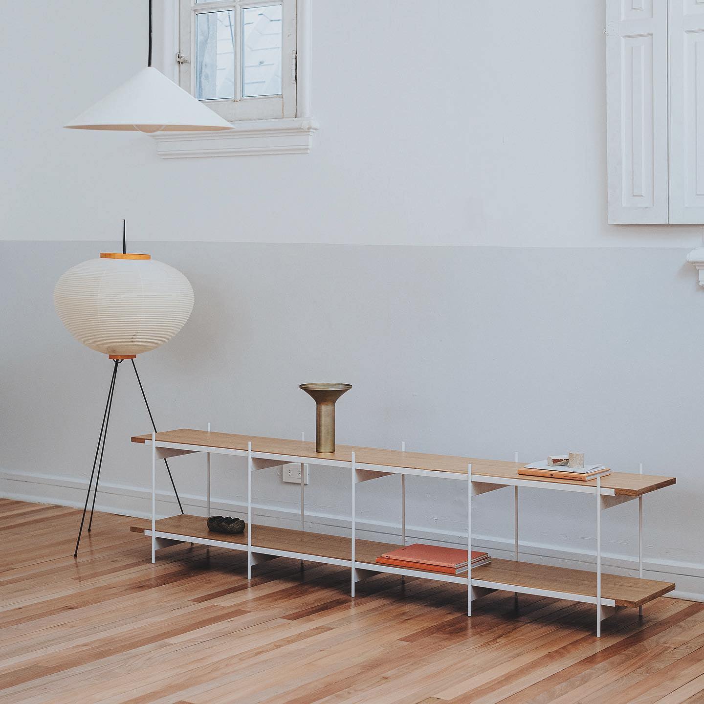 Akari Series Floor Lamp.