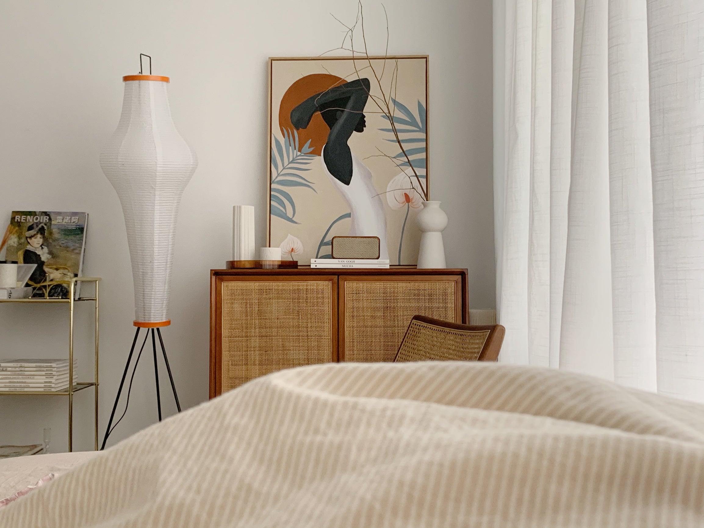 Akari Series Floor Lamp.