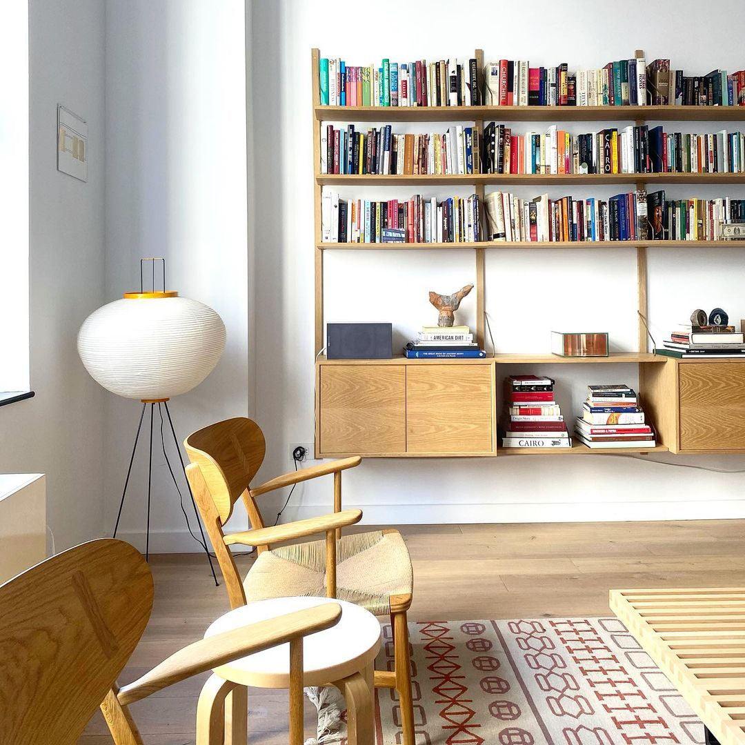 Akari Series Floor Lamp.