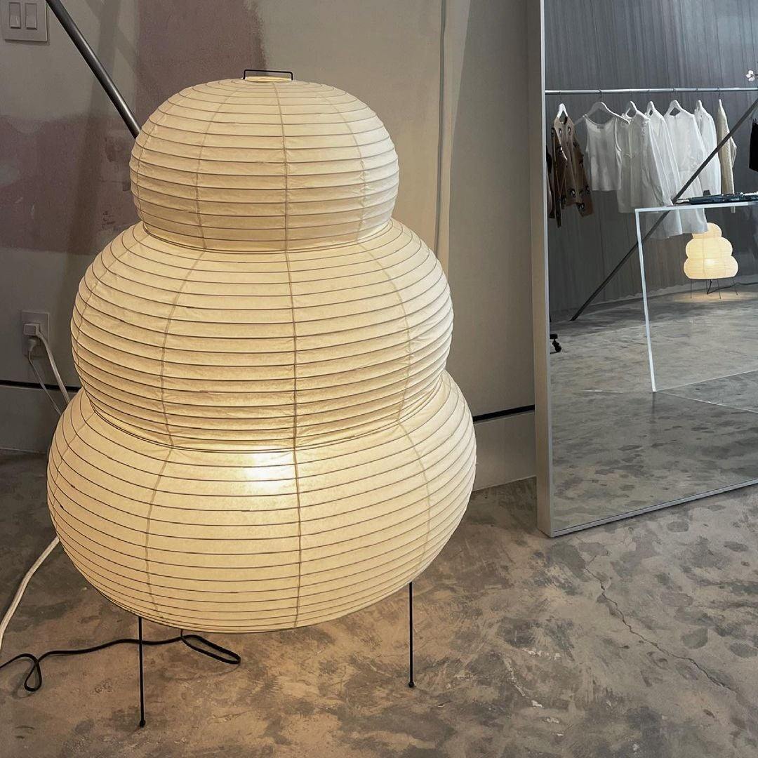 Akari Table Lamp.