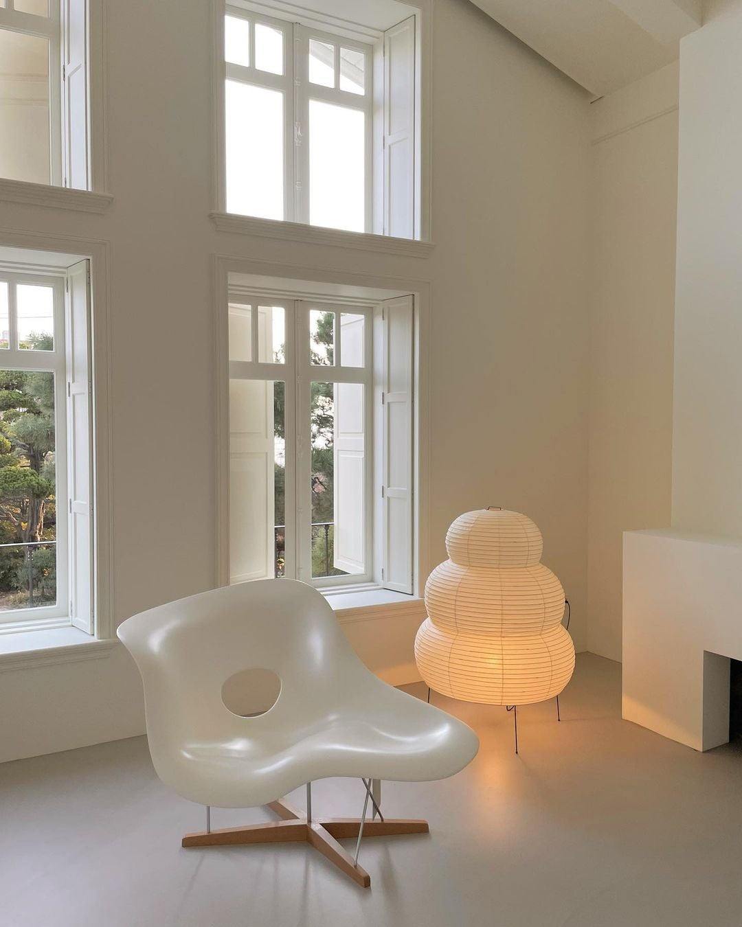 Akari Table Lamp.