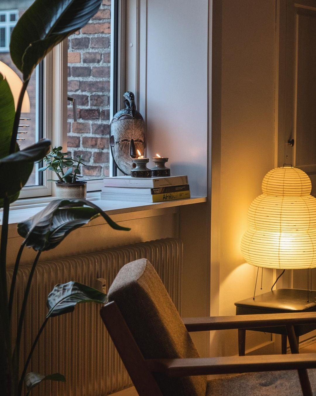 Akari Table Lamp.