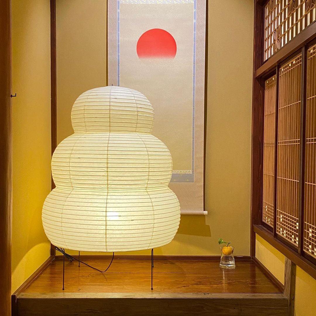 Akari Table Lamp.