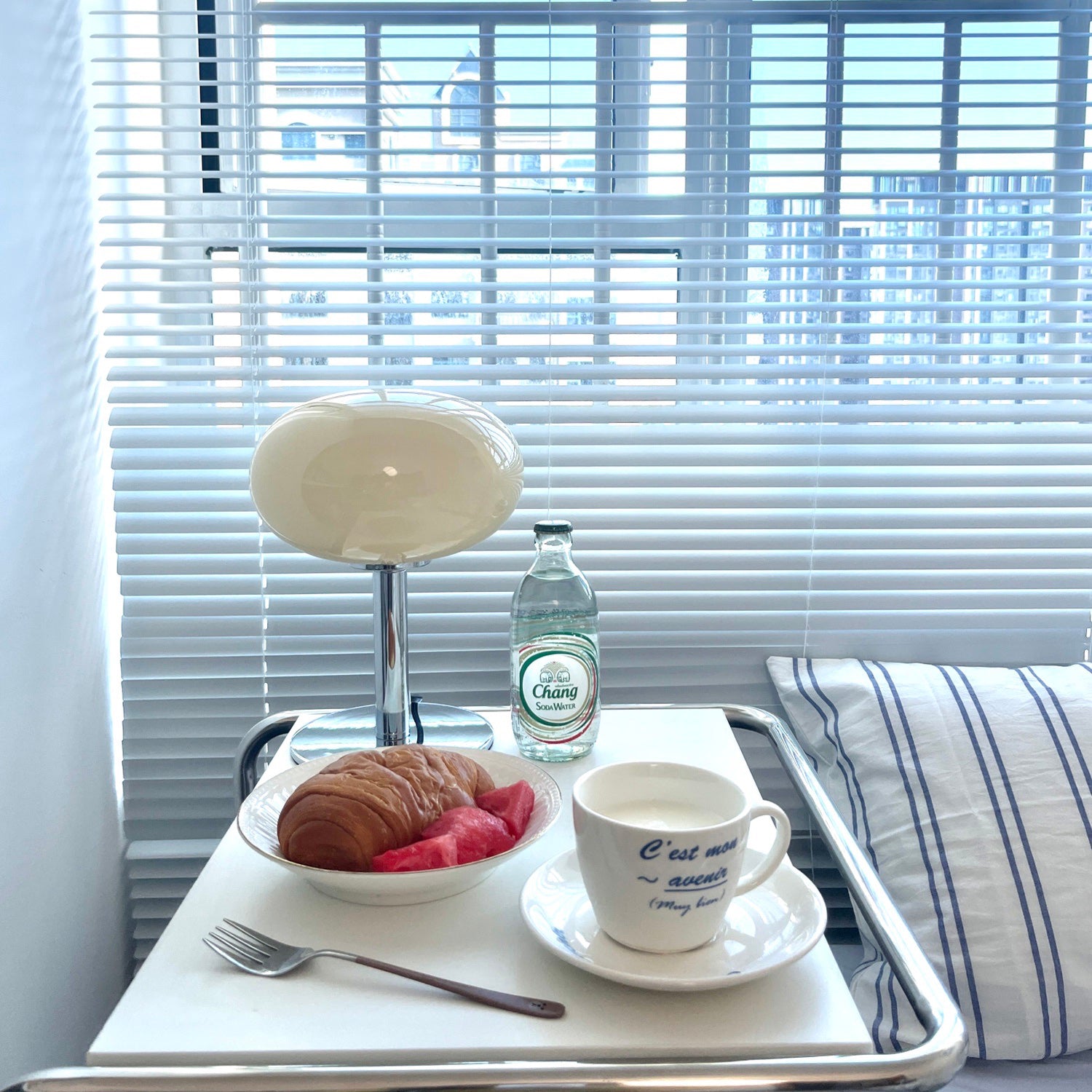 Lampe de table Am1n