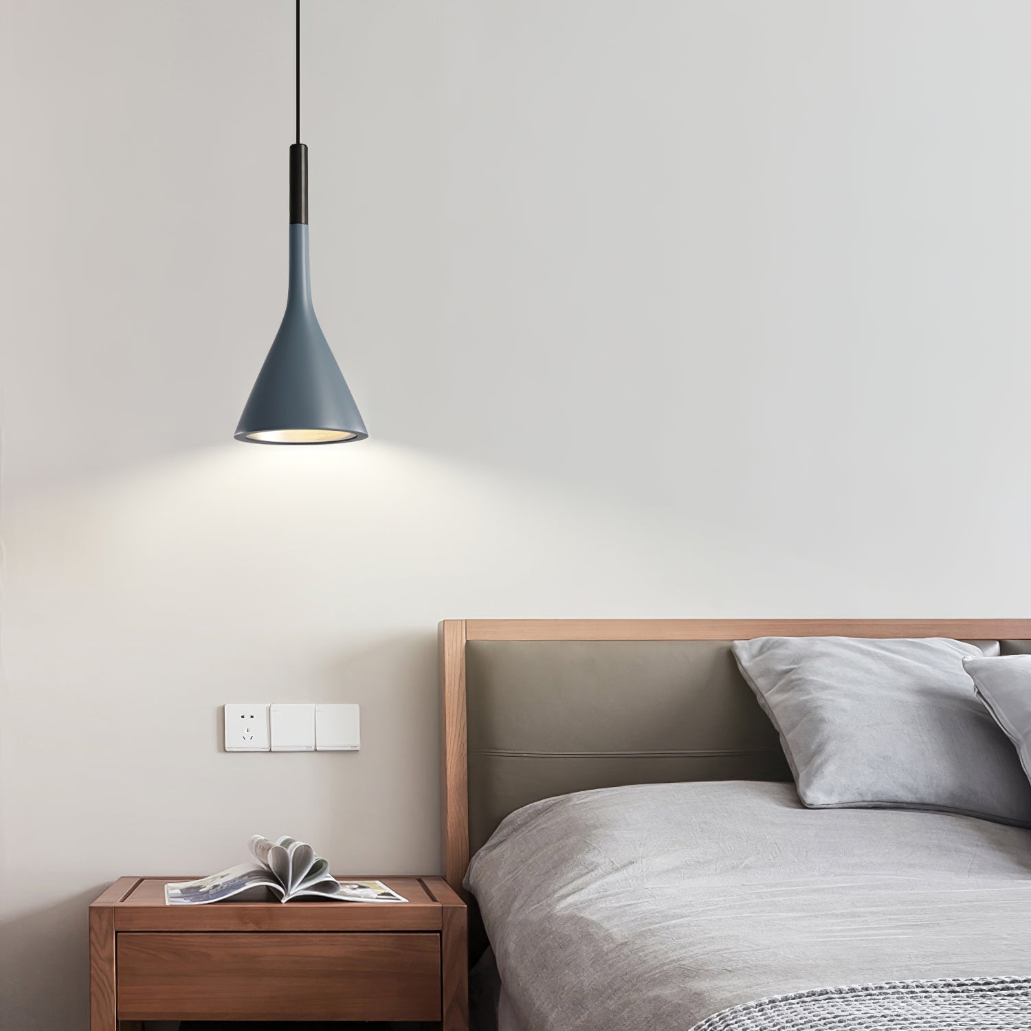 Lampe à suspension en résine Aplomb