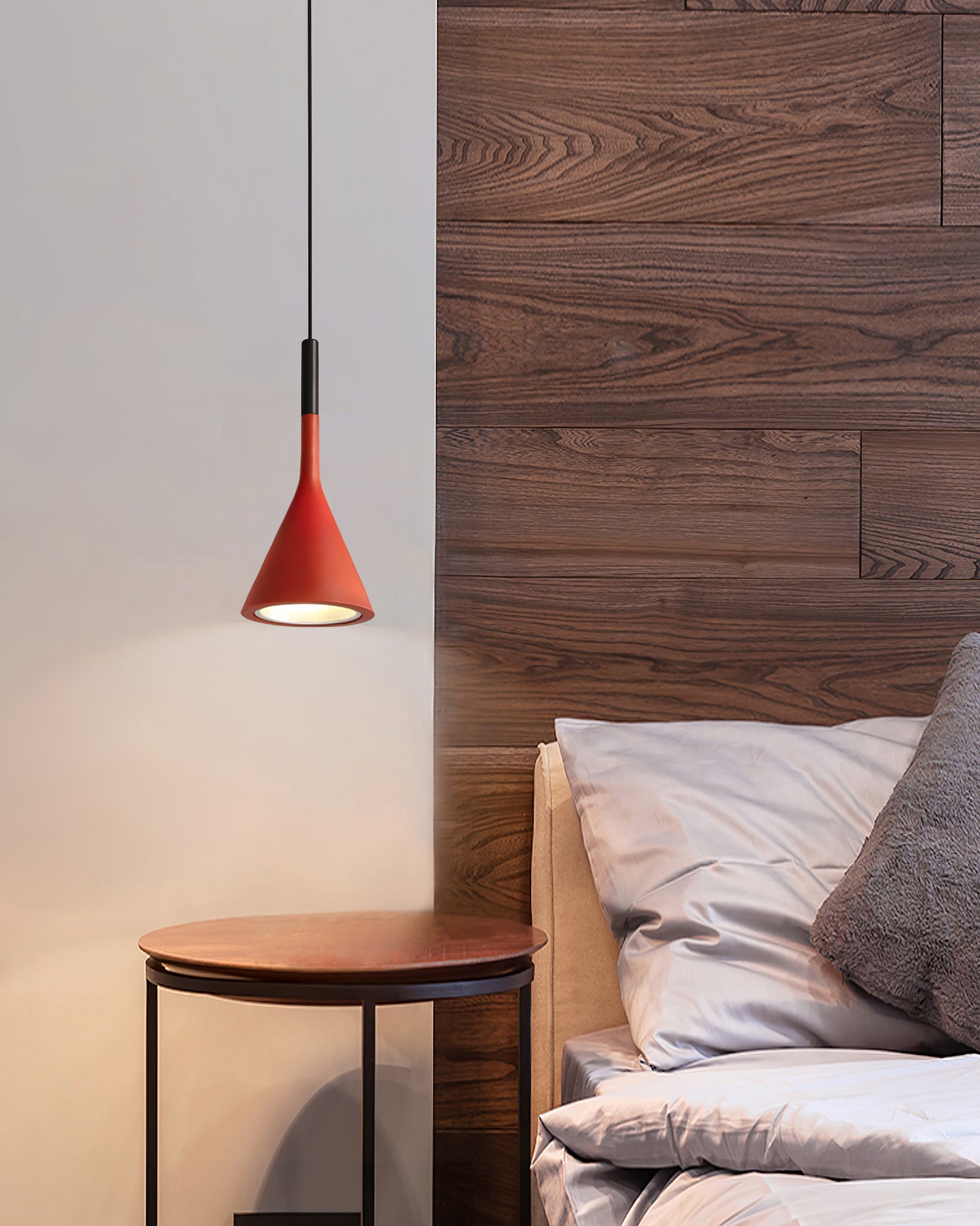 Lampe à suspension en résine Aplomb