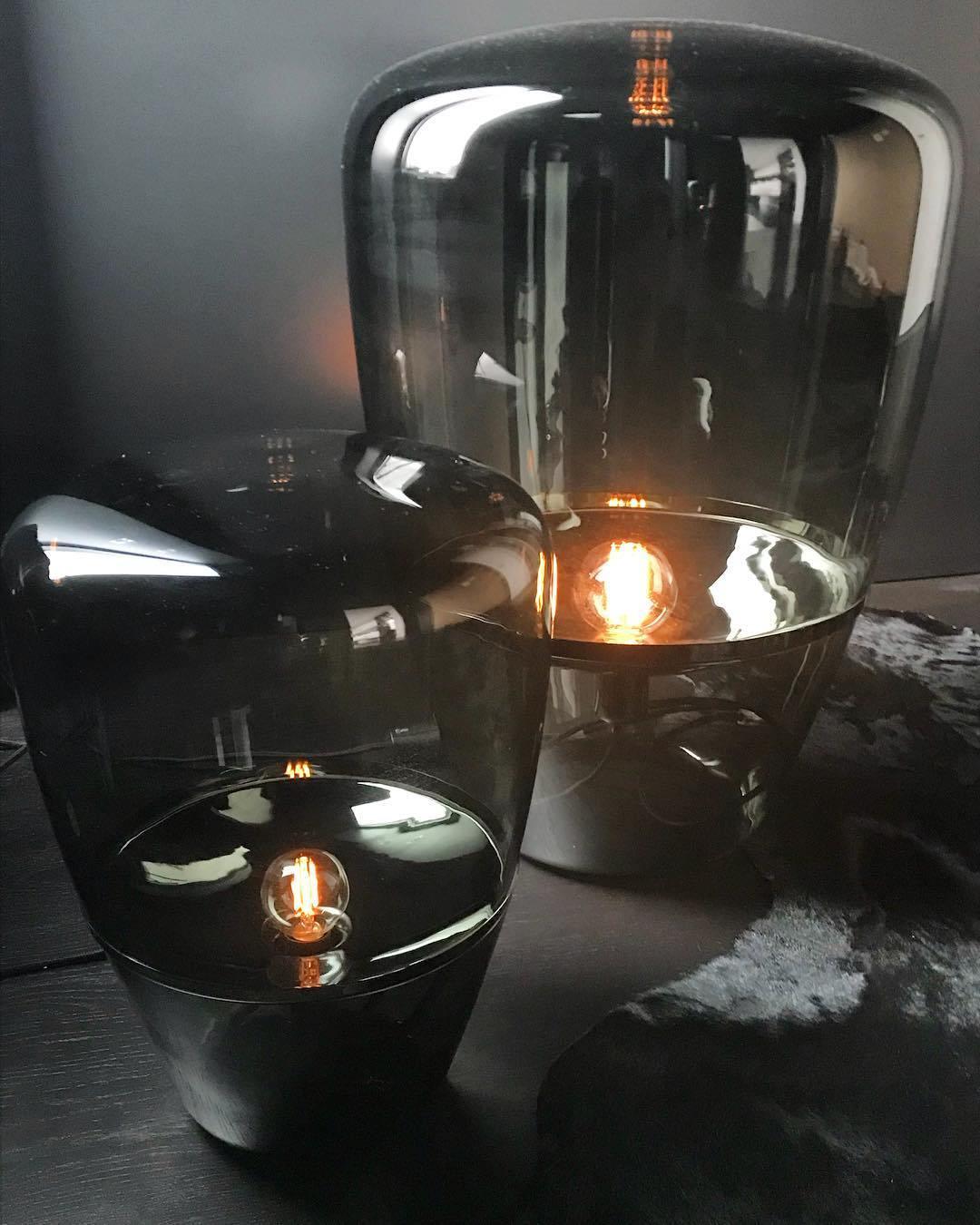 Balloon table lamp