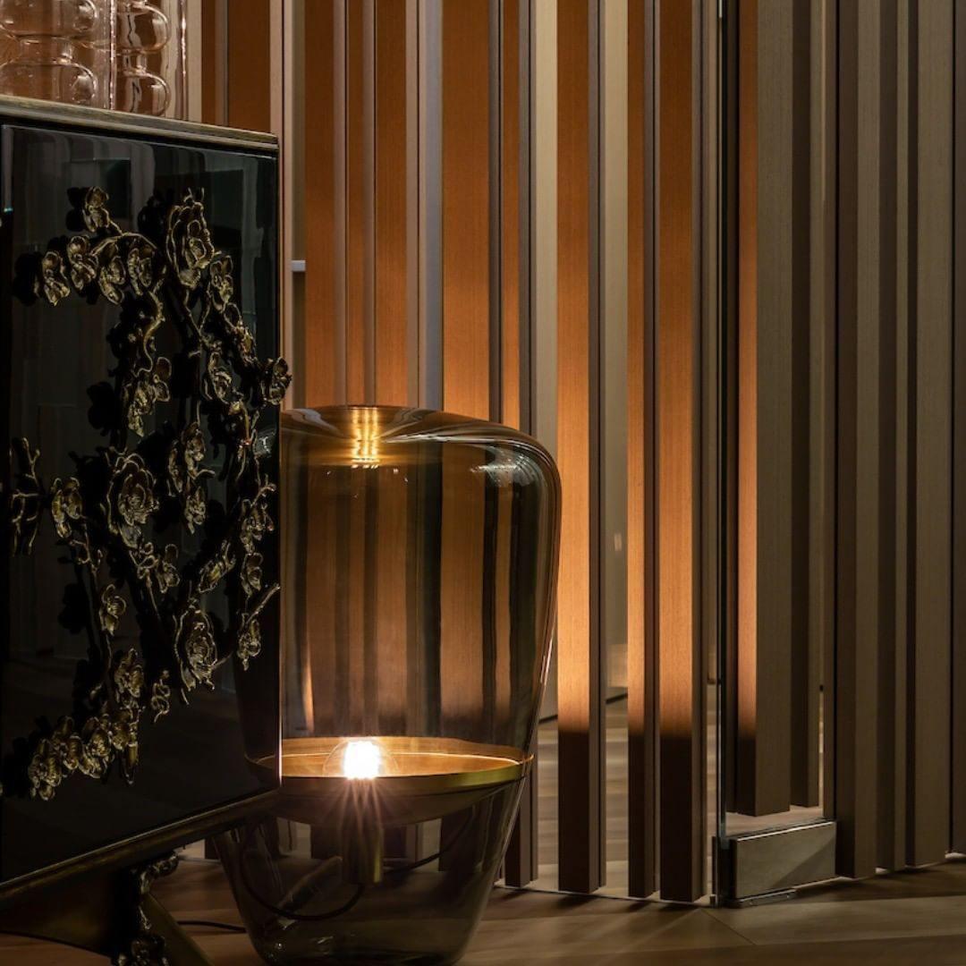 Balloon table lamp