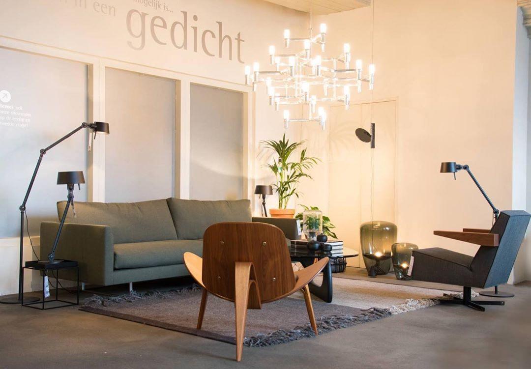 Balloon table lamp