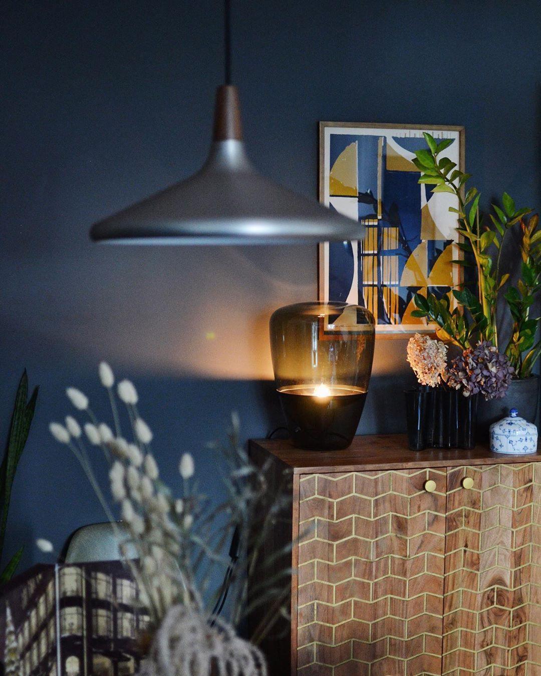 Balloon table lamp