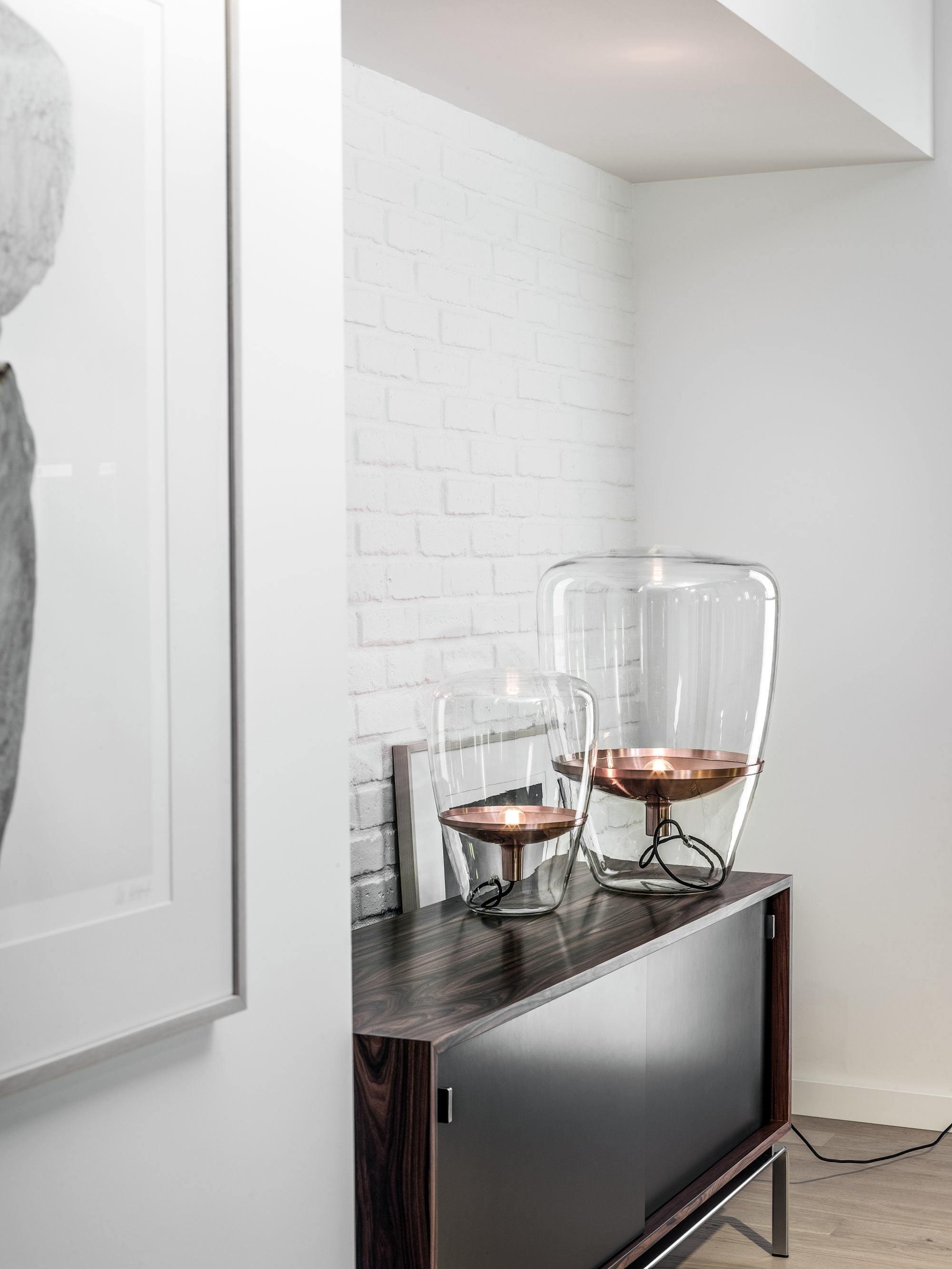 Balloon table lamp