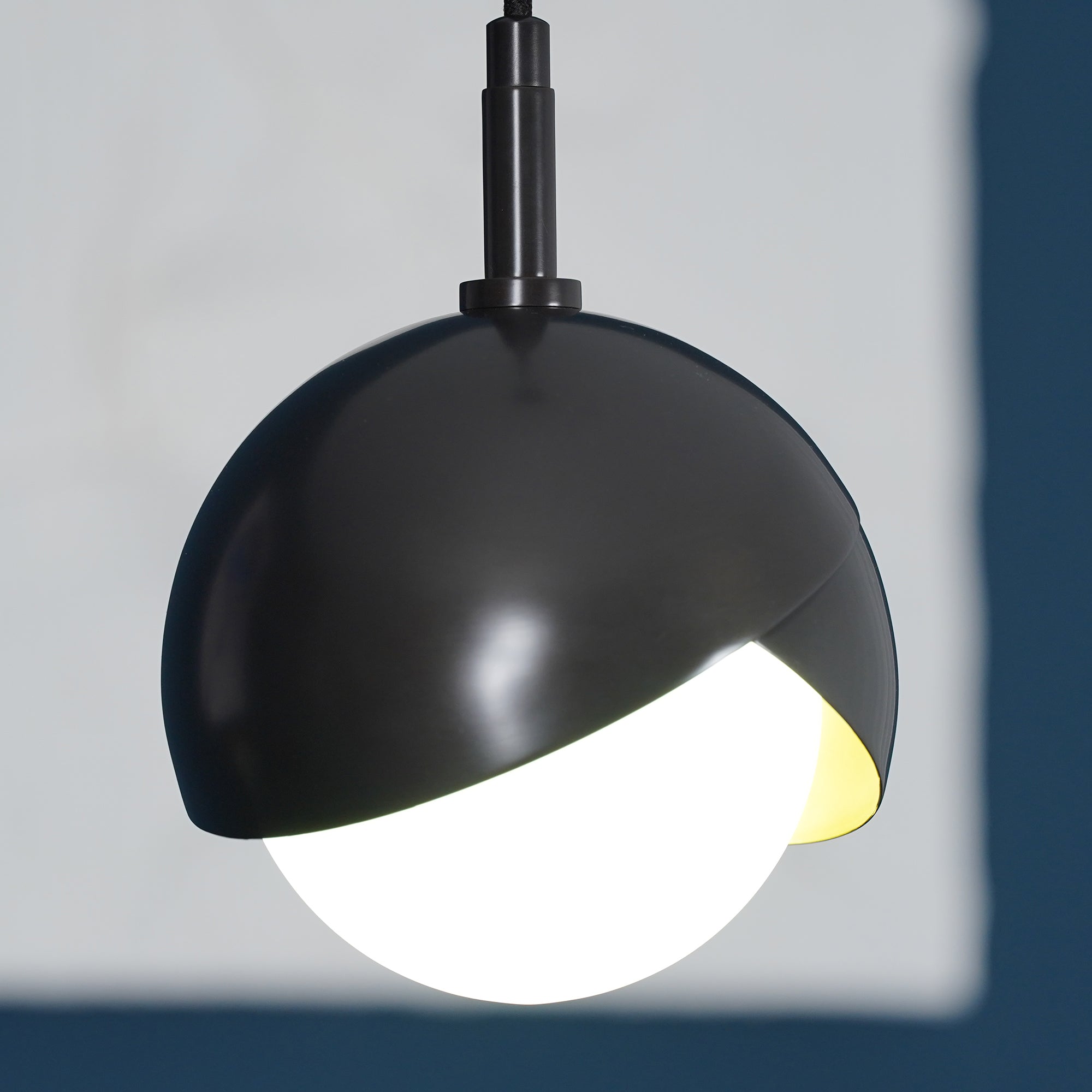 Lampe suspendue à boucles d'oreilles