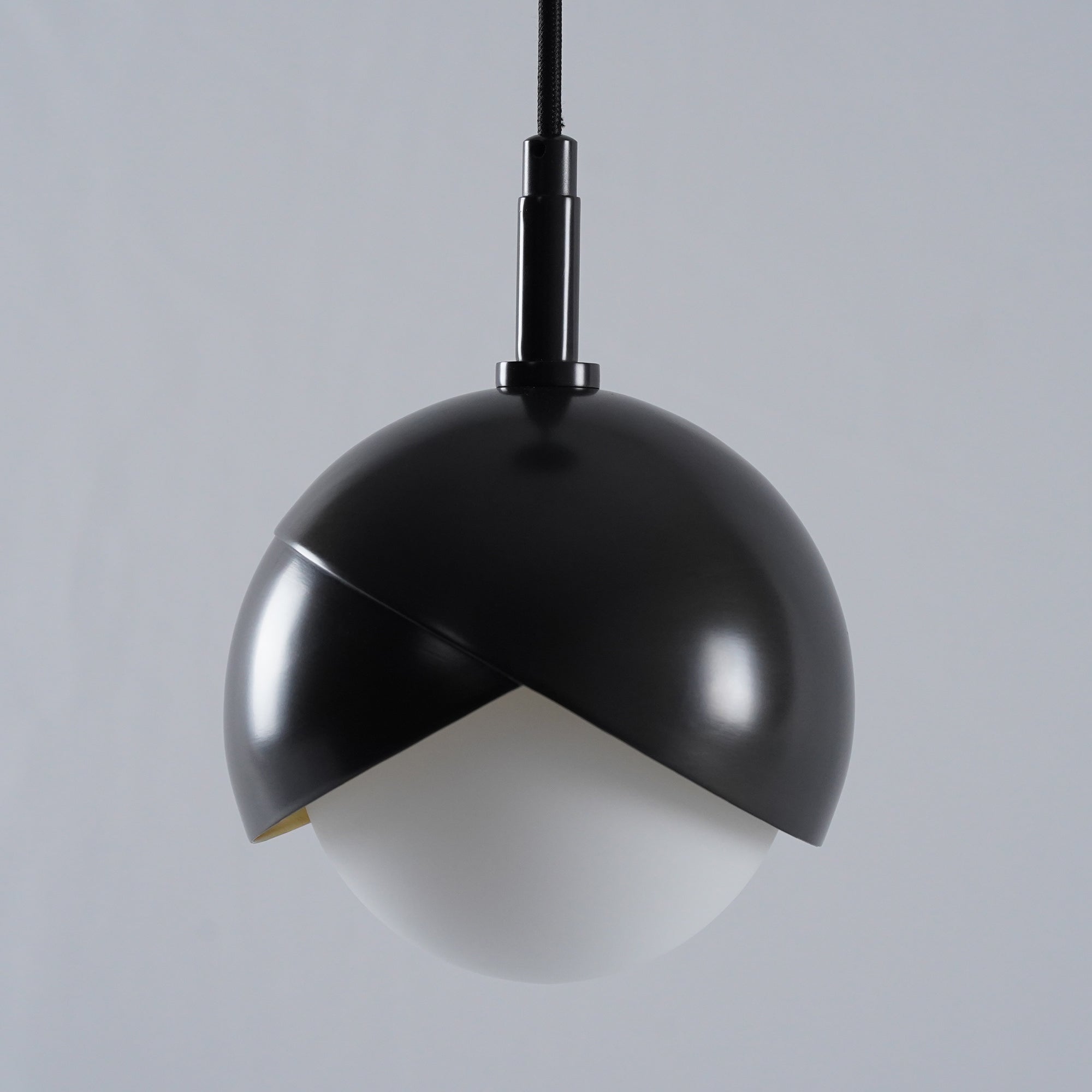 Lampe suspendue à boucles d'oreilles