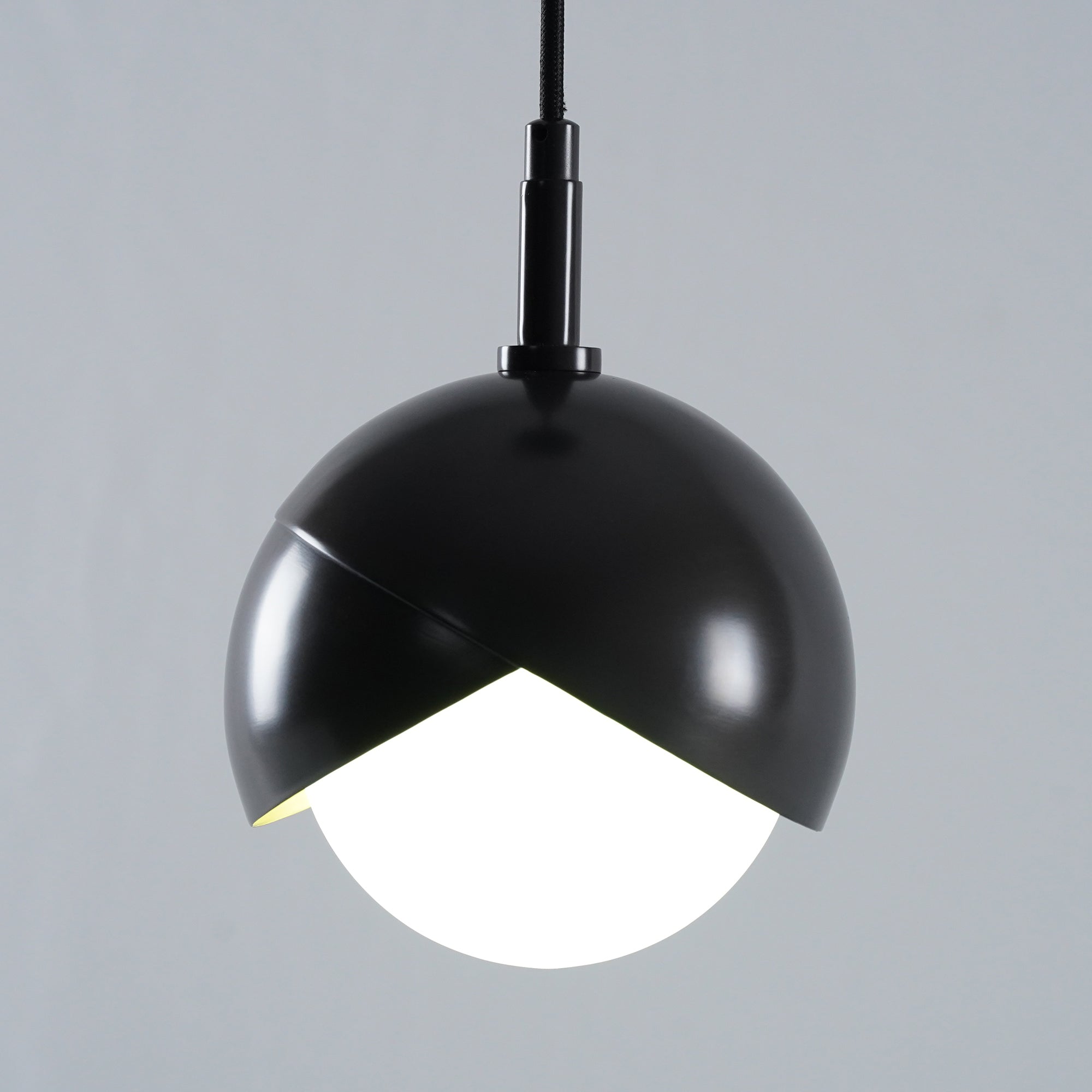 Lampe suspendue à boucles d'oreilles