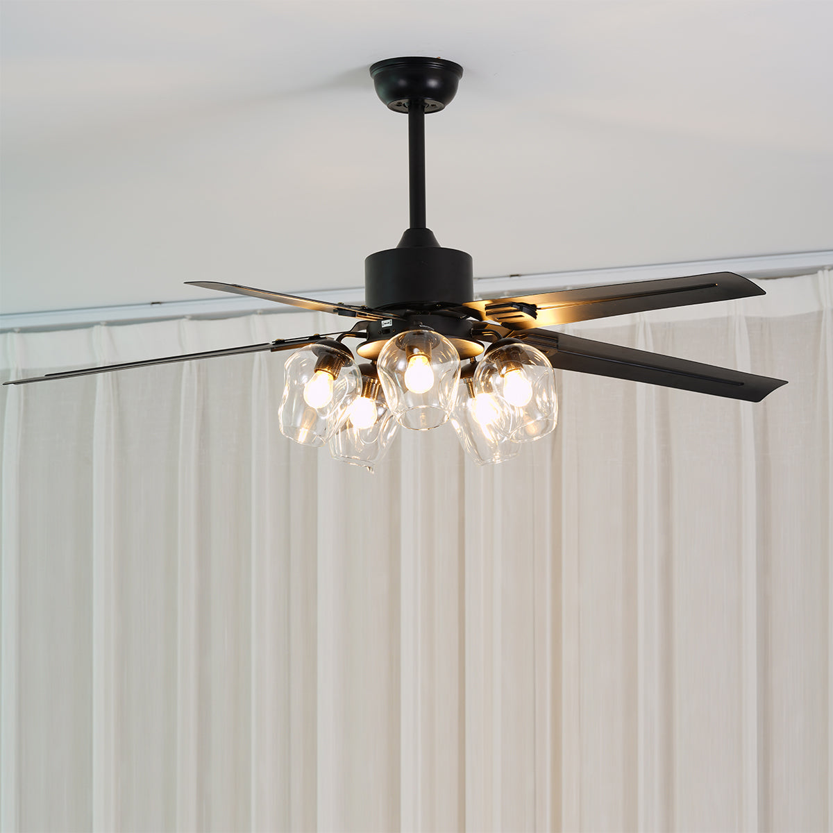 Ventilateur de plafond vintage noir