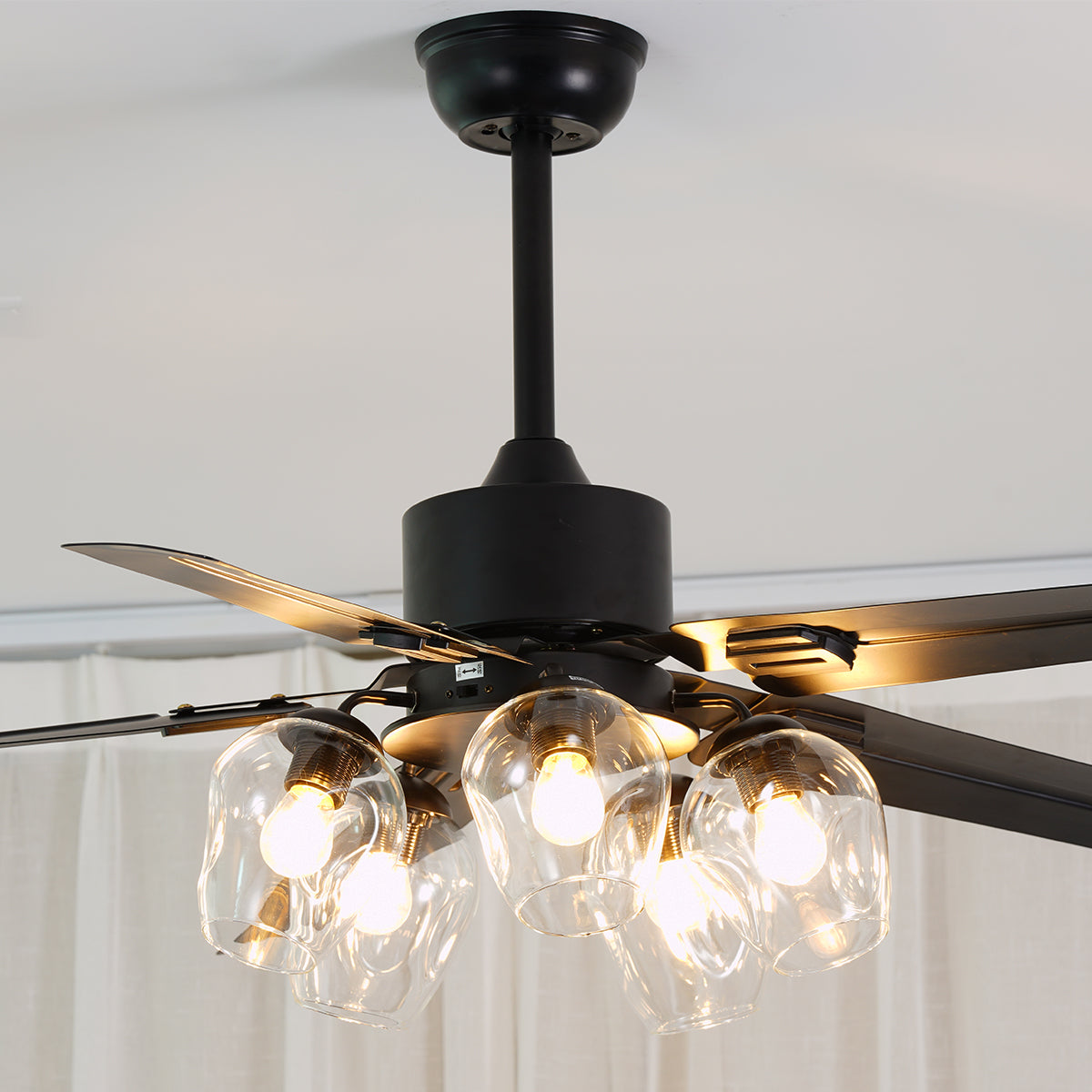 Ventilateur de plafond vintage noir