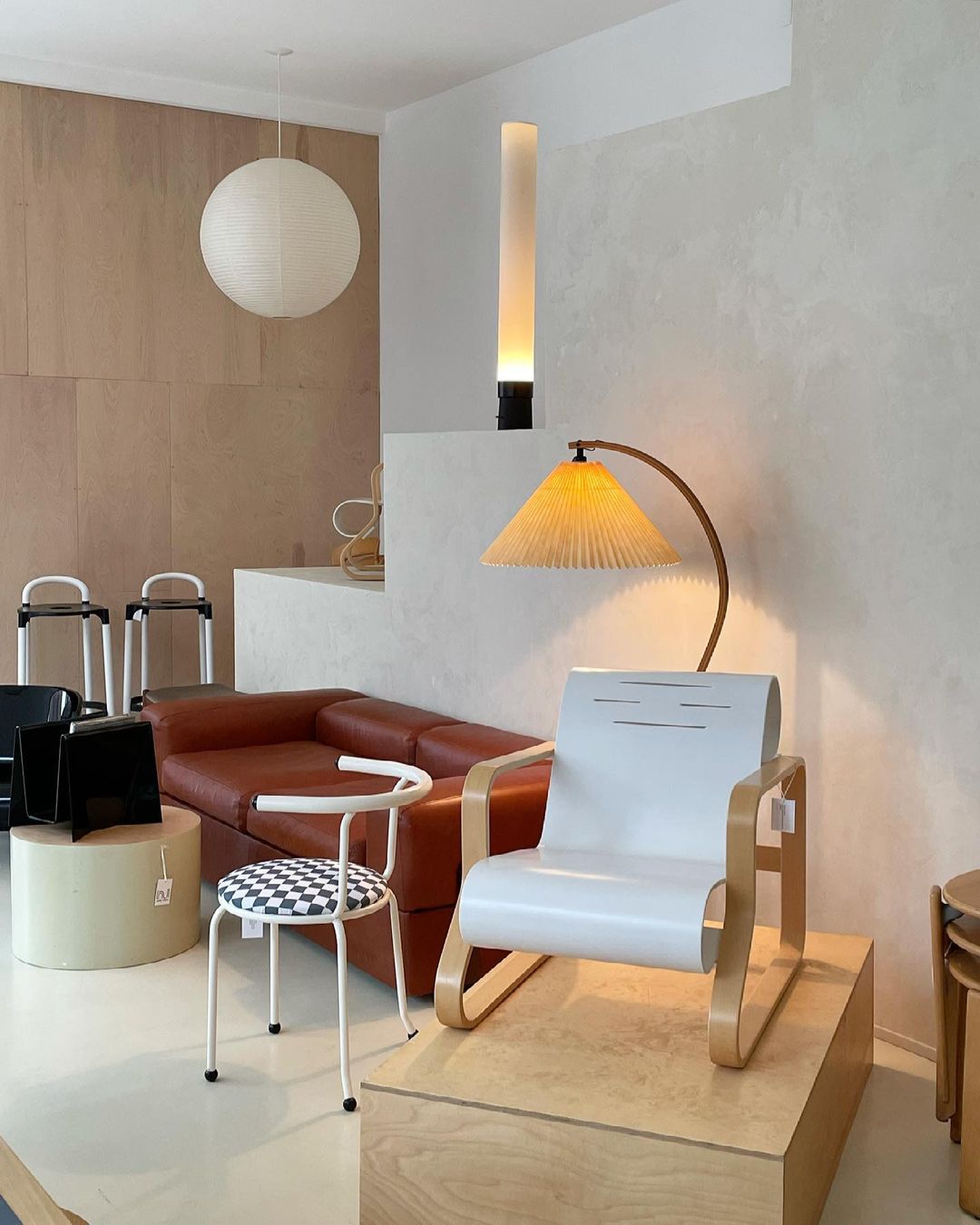 Caprani Floor Lamp.