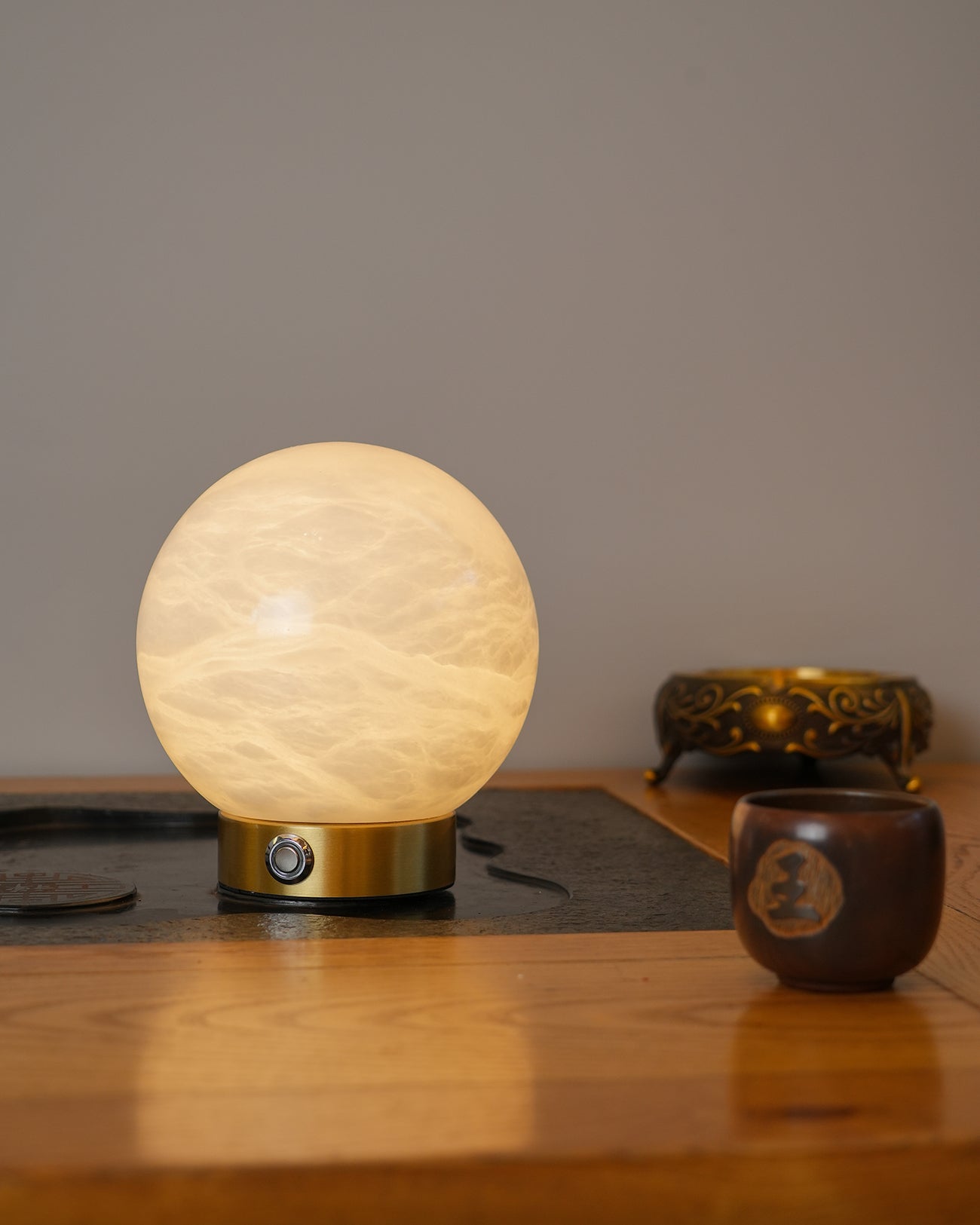 Carrara-Tischlampe