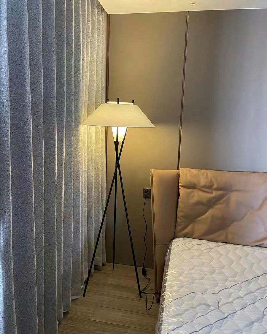 مصباح أرضي تشاني