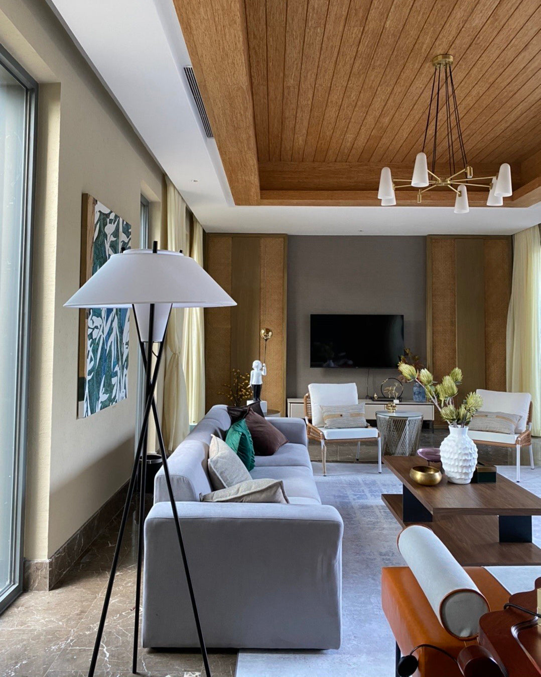 مصباح أرضي تشاني