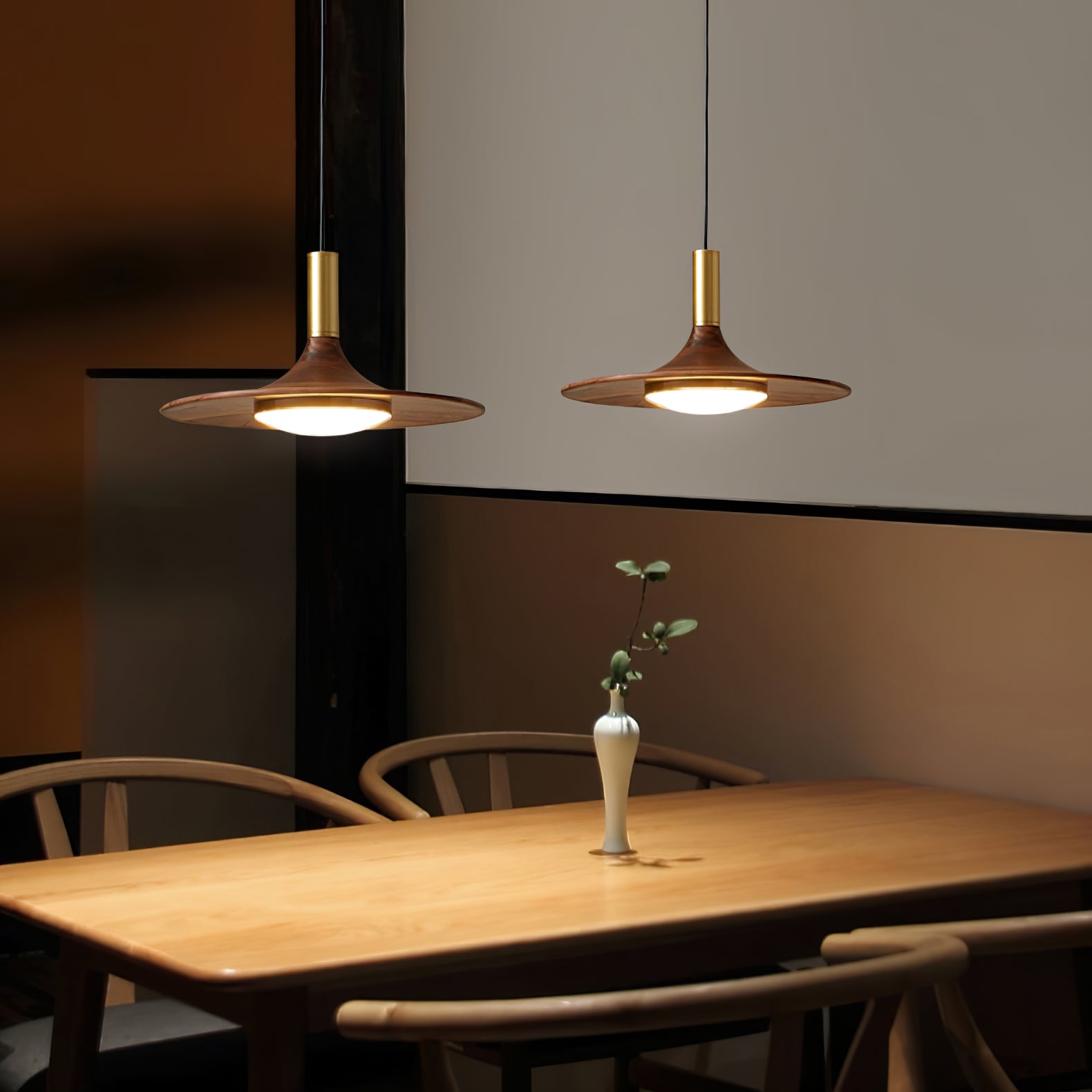 Cheek Pendant Lamp