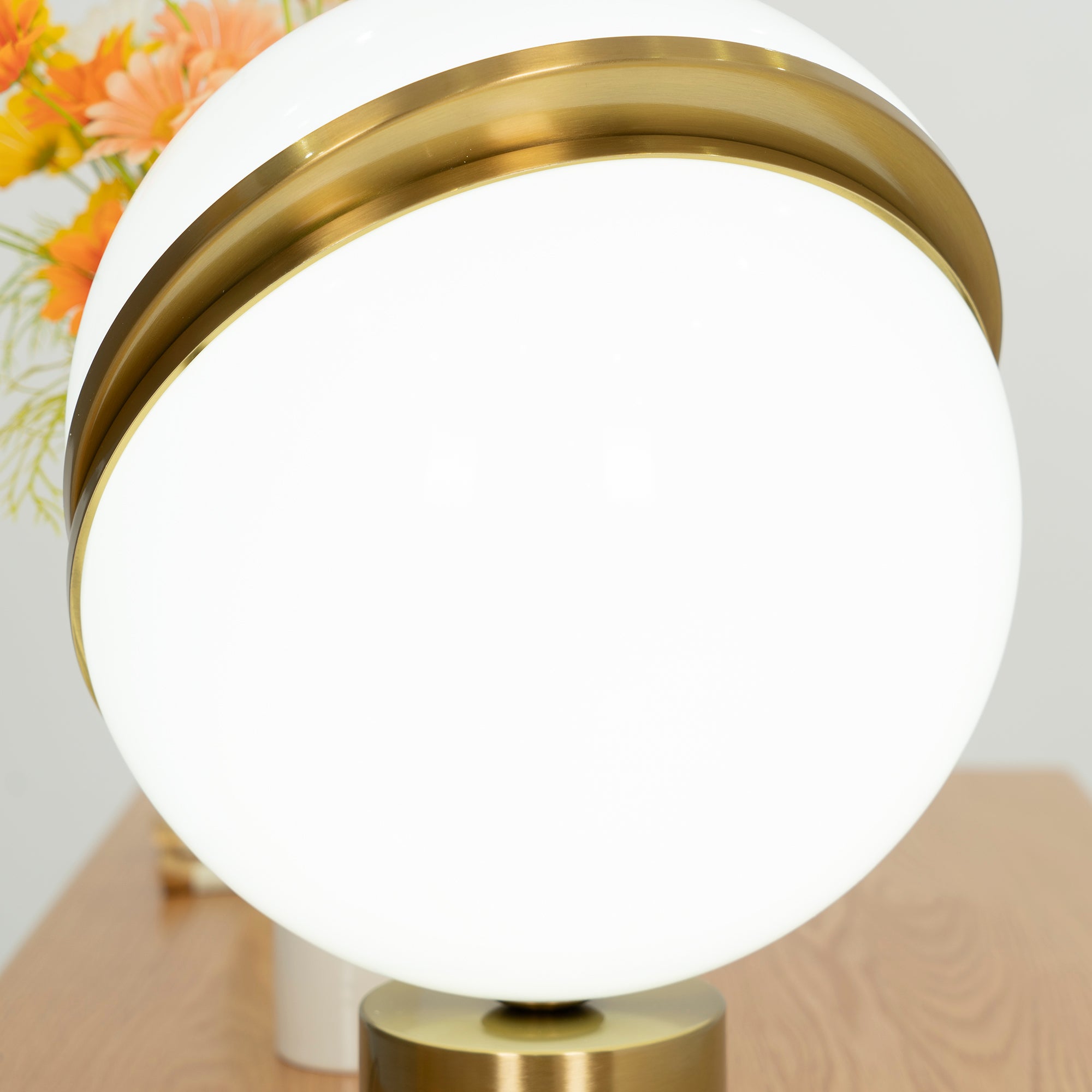 Lámpara de mesa de media luna