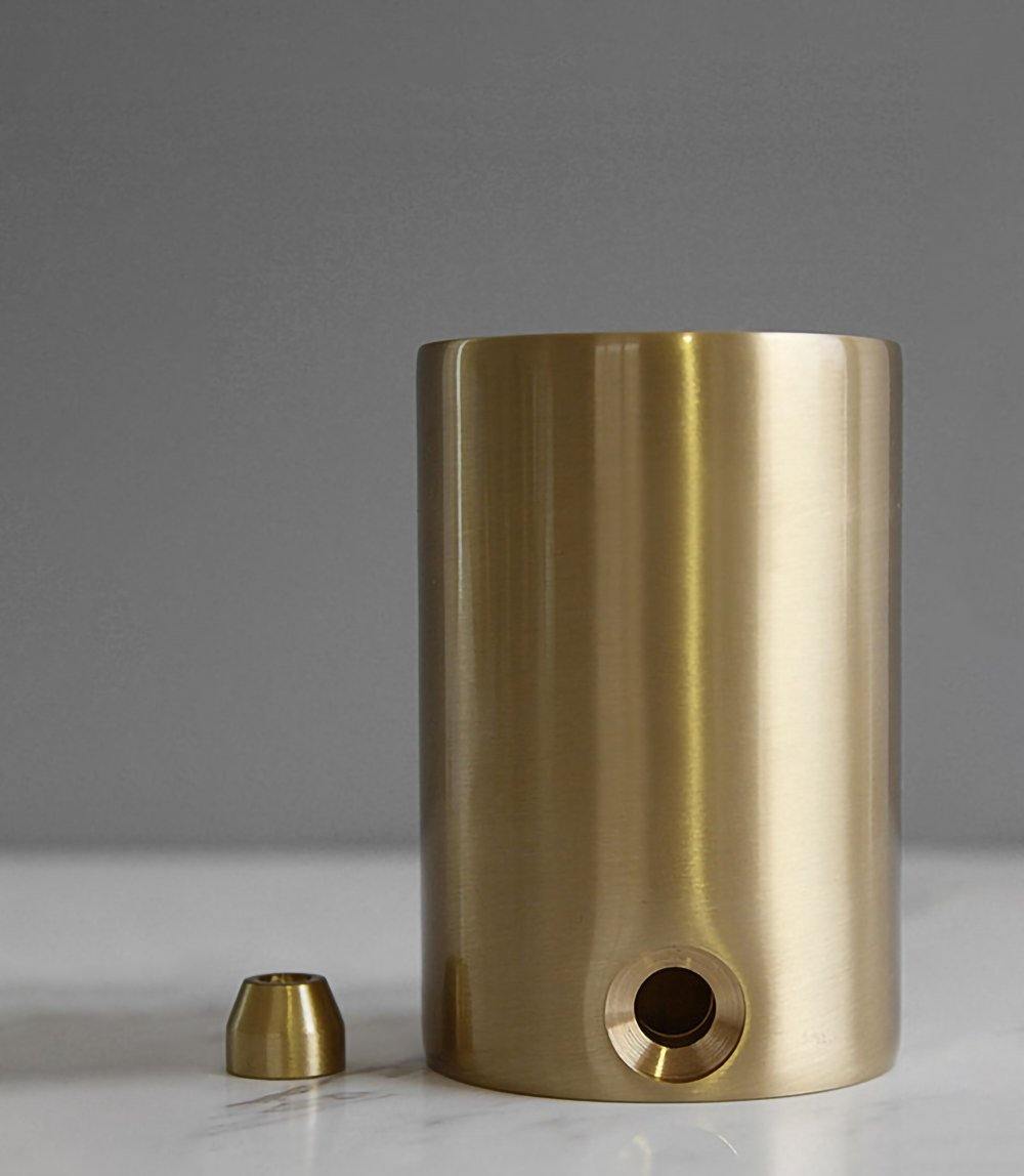 Lámpara de mesa con bombilla de cristal