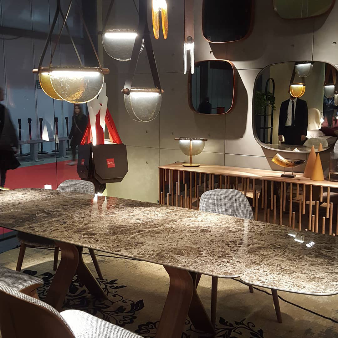 دالي مصباح معلق