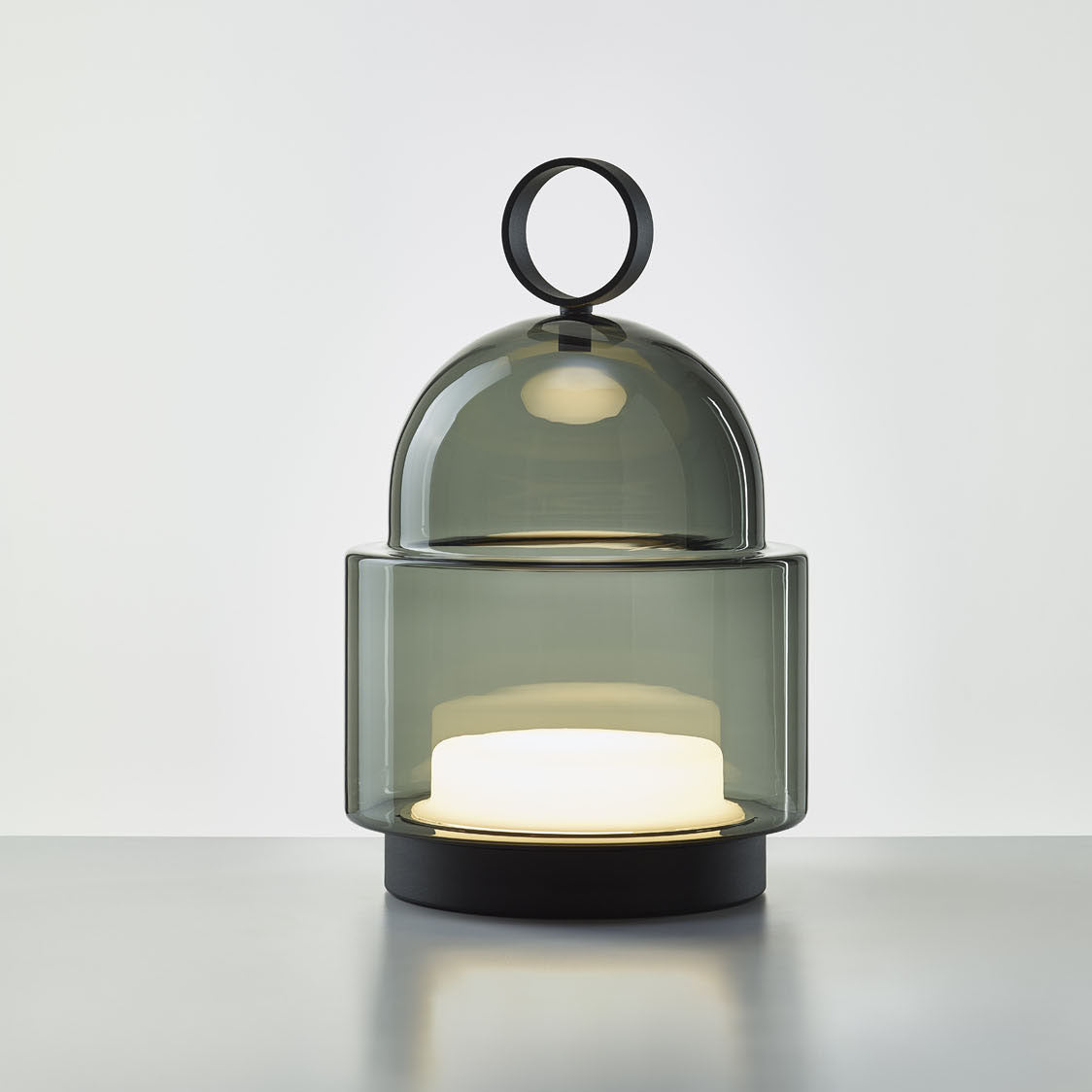 Dome Nomad Tischlampe
