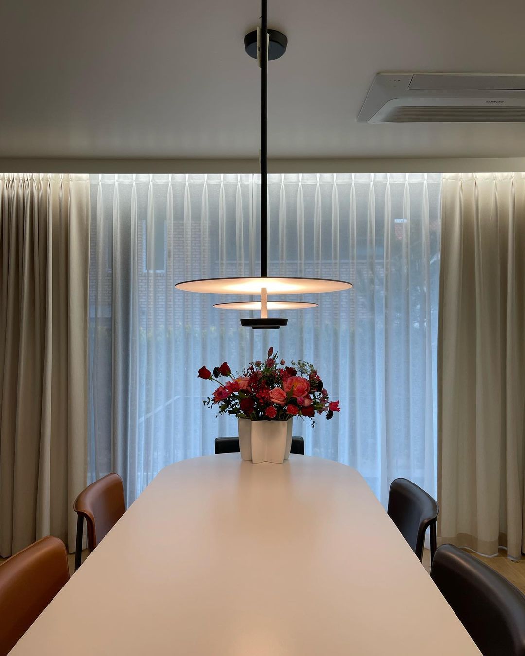 Lampe à suspension plate