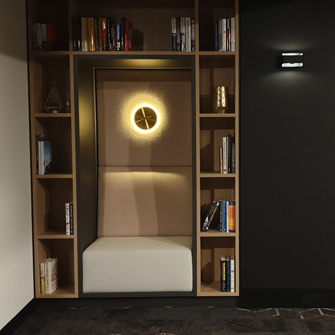 Gossa Sconce.