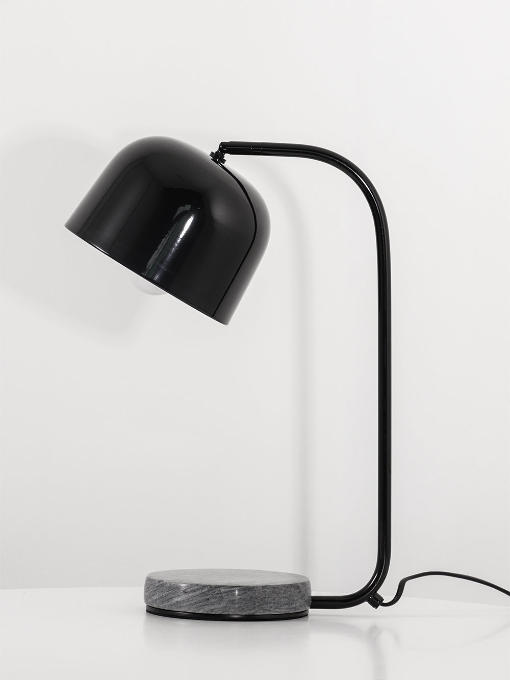 Gewähren Sie Tischlampe
