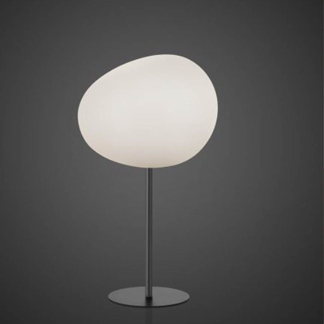 Gregg-Tischlampe