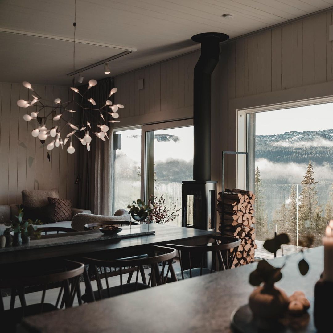 Candelabros negros Heracleum