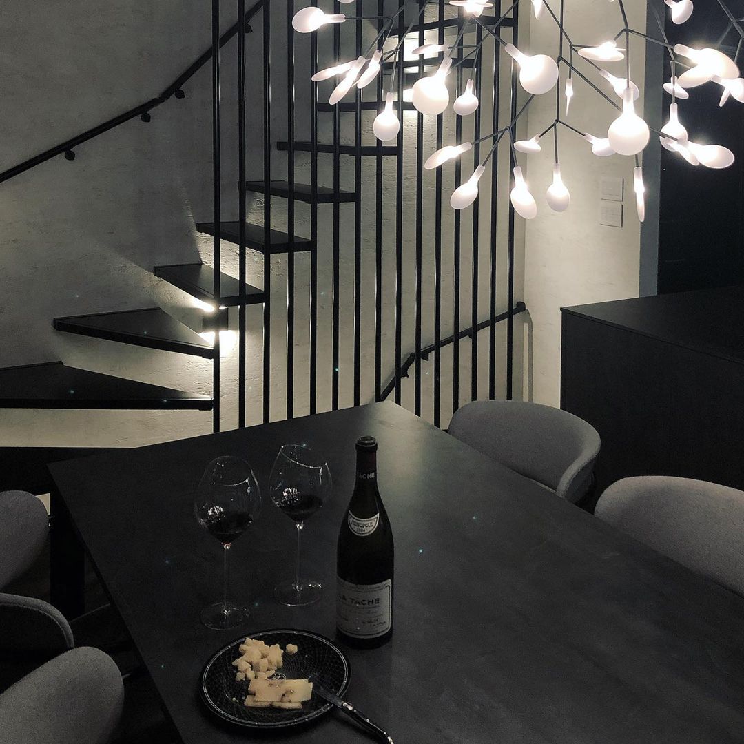 Candelabros negros Heracleum
