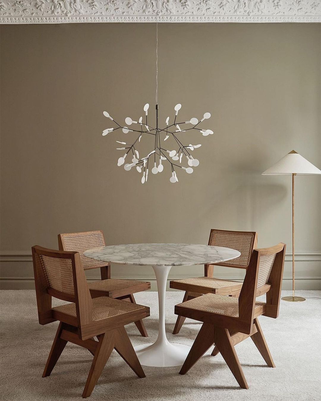 Candelabros negros Heracleum
