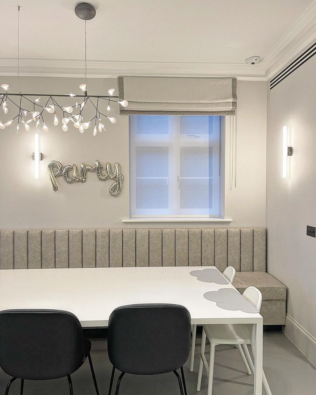 Candelabros negros Heracleum