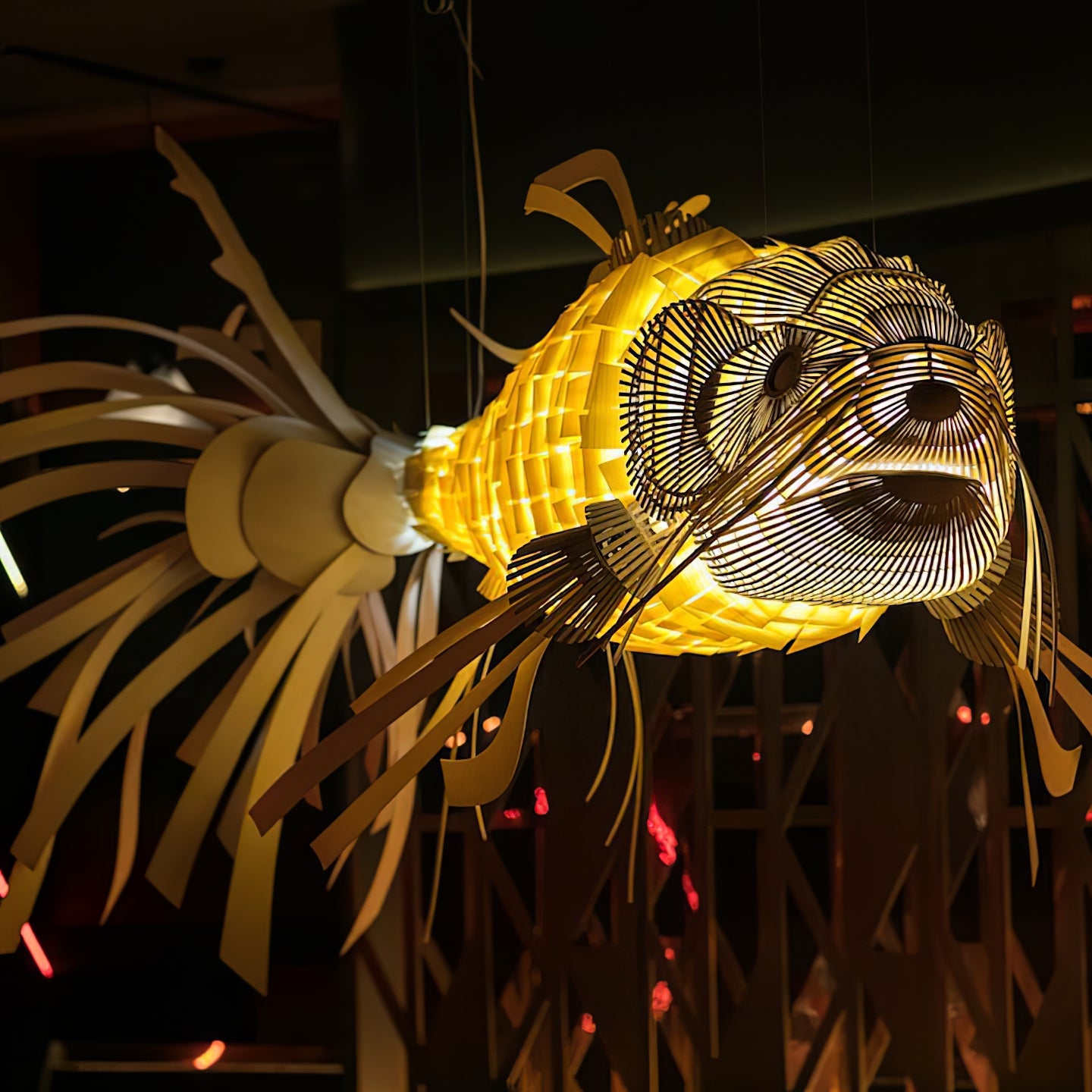 Koi-Kronleuchter