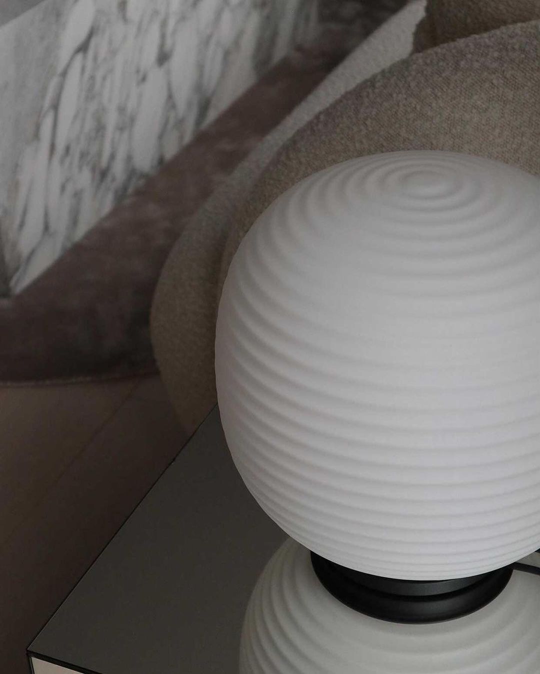 مصباح طاولة فانوس غلوب