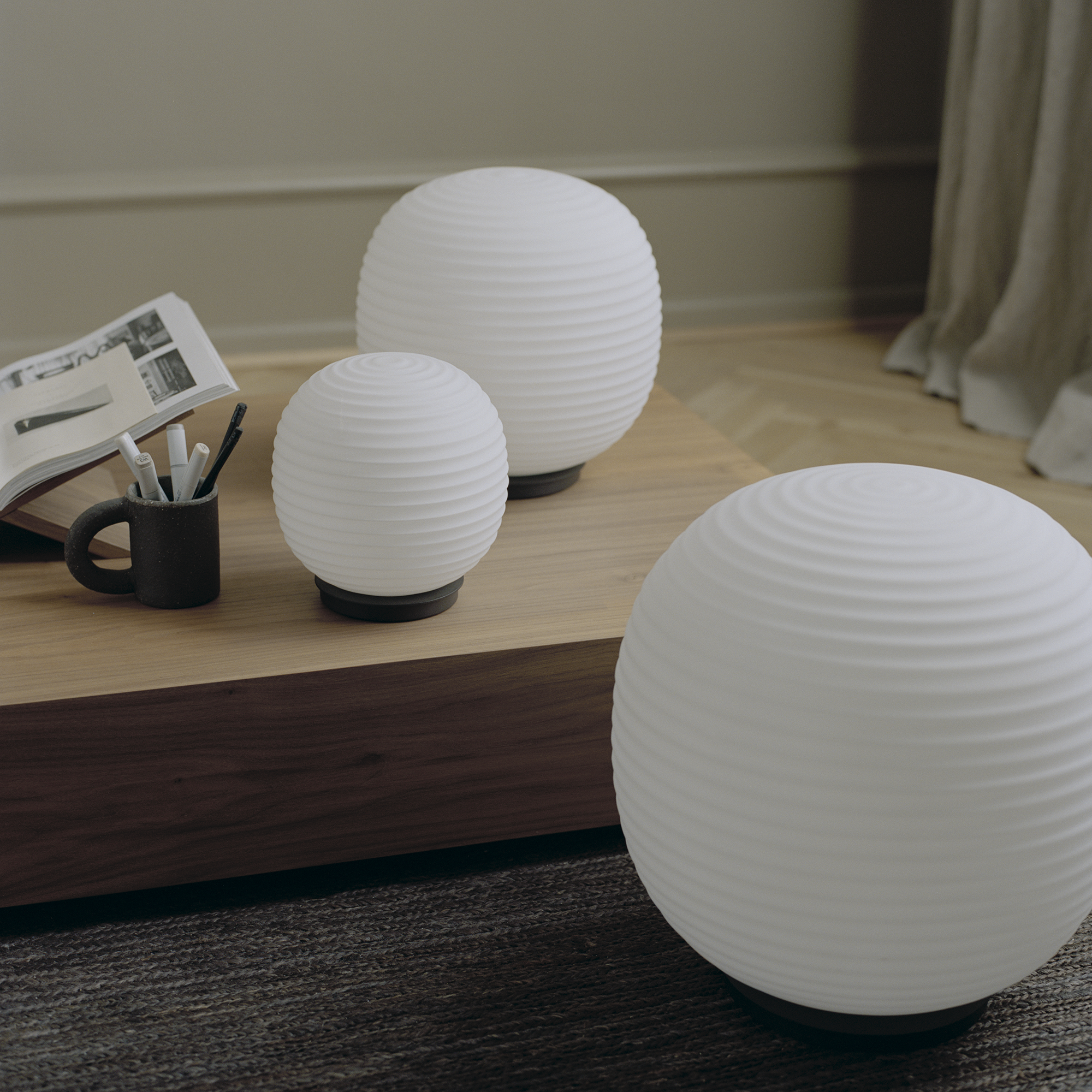 مصباح طاولة فانوس غلوب