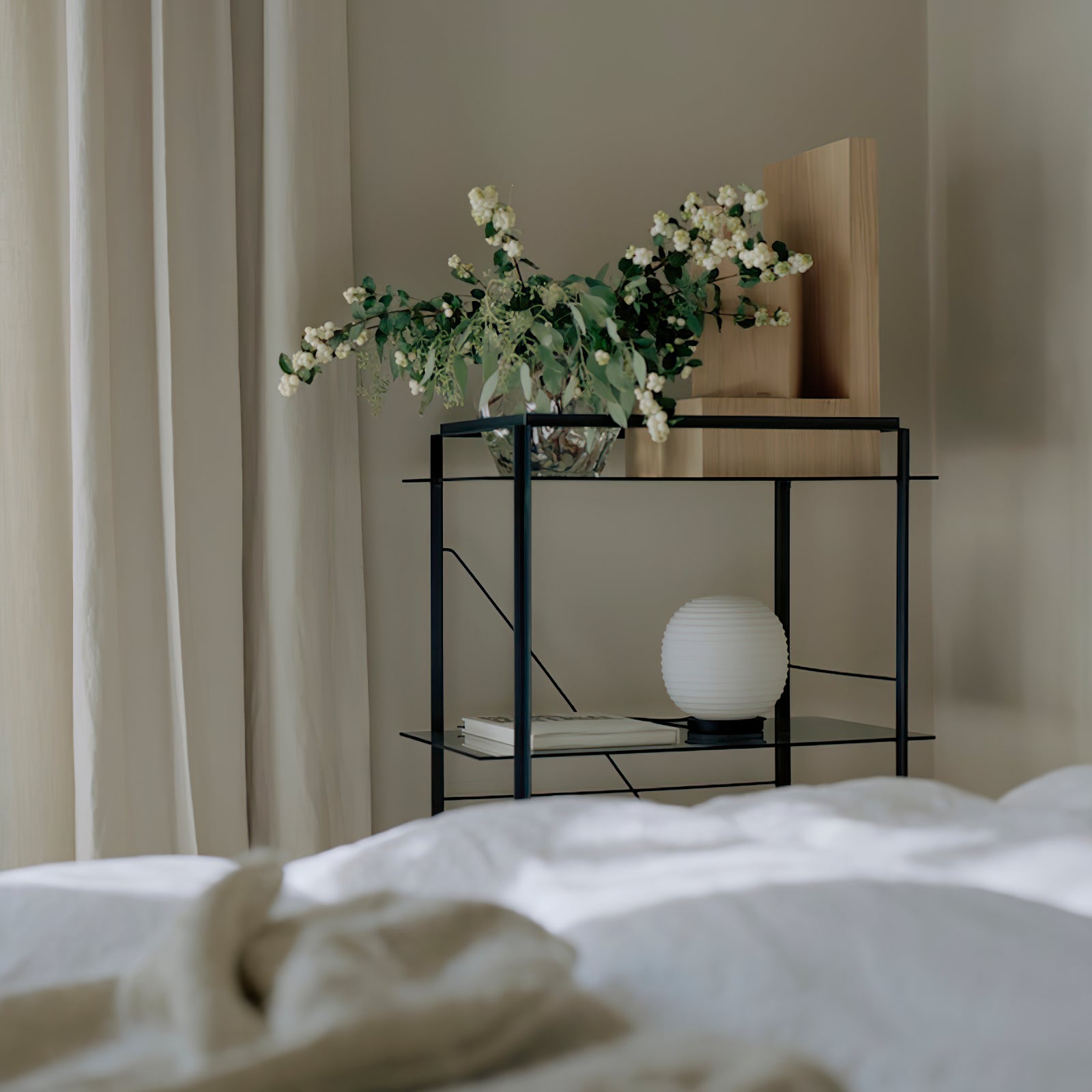 مصباح طاولة فانوس غلوب