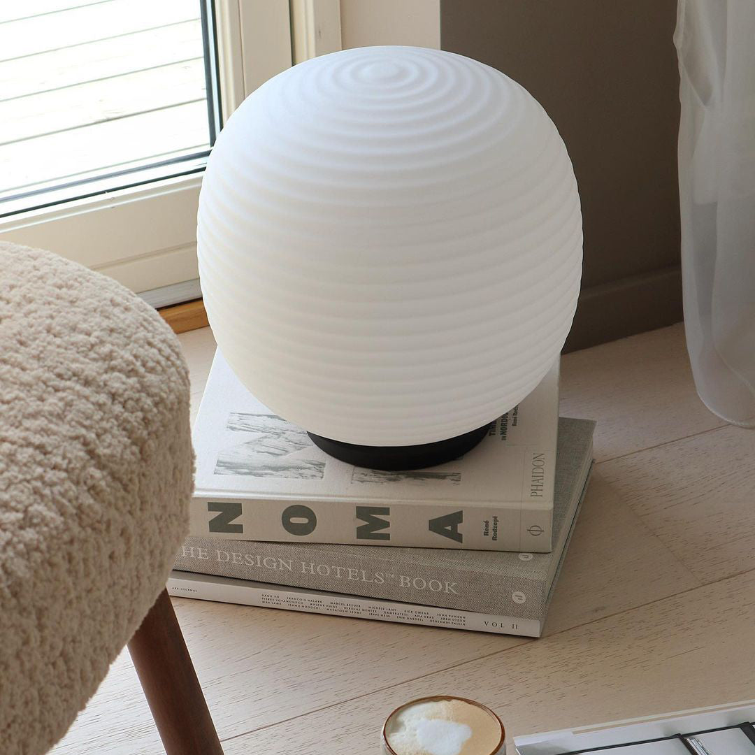 مصباح طاولة فانوس غلوب