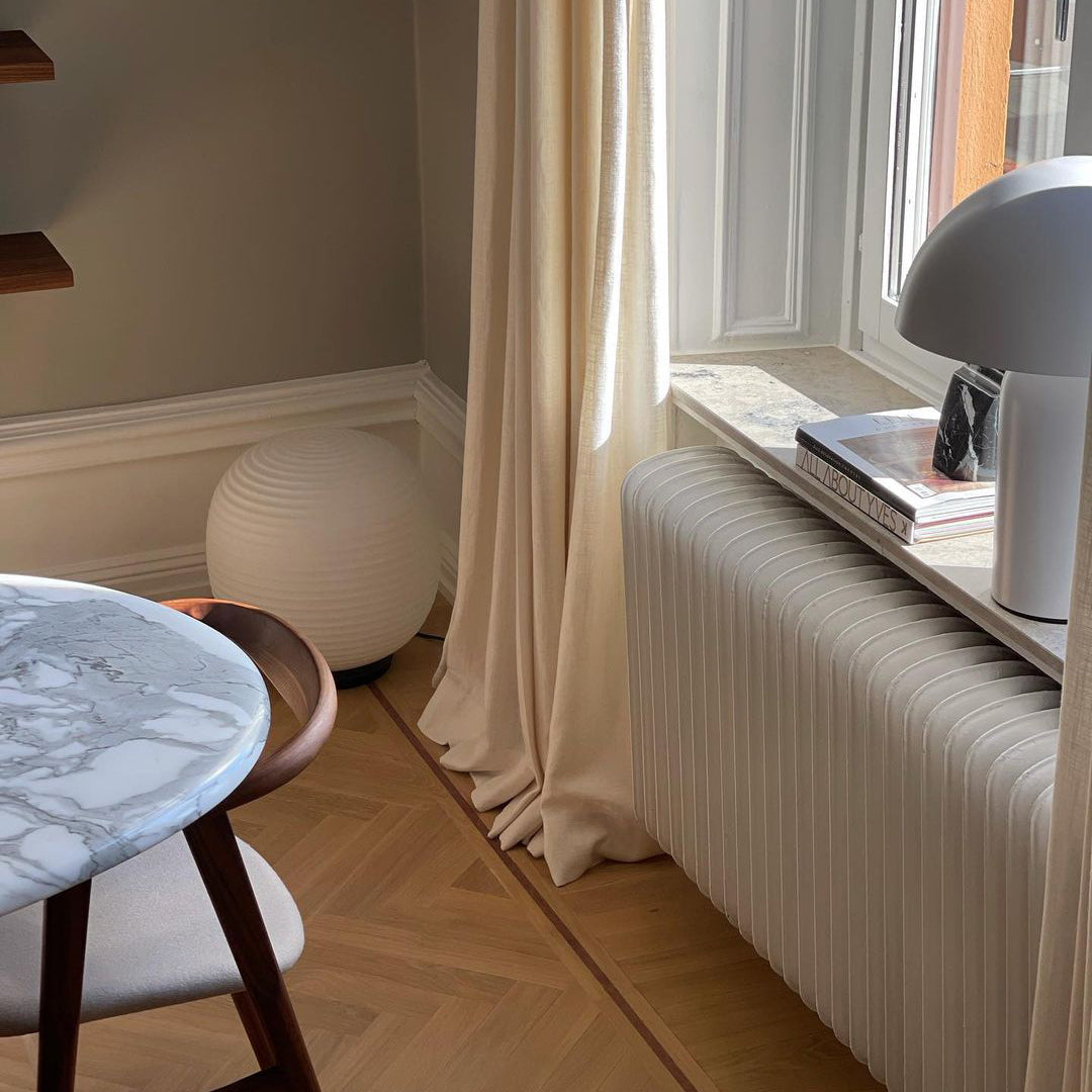 مصباح طاولة فانوس غلوب