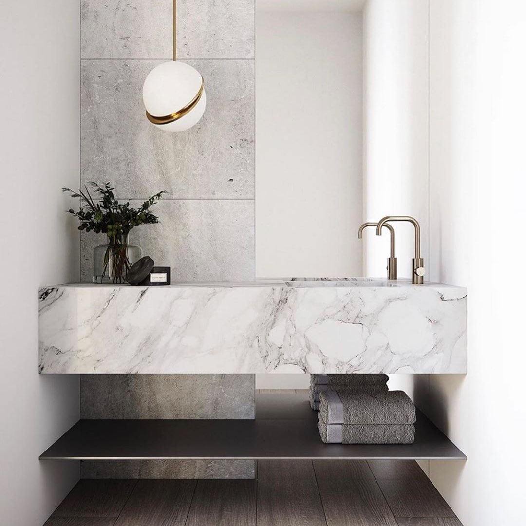 Crescent pendant Lamp