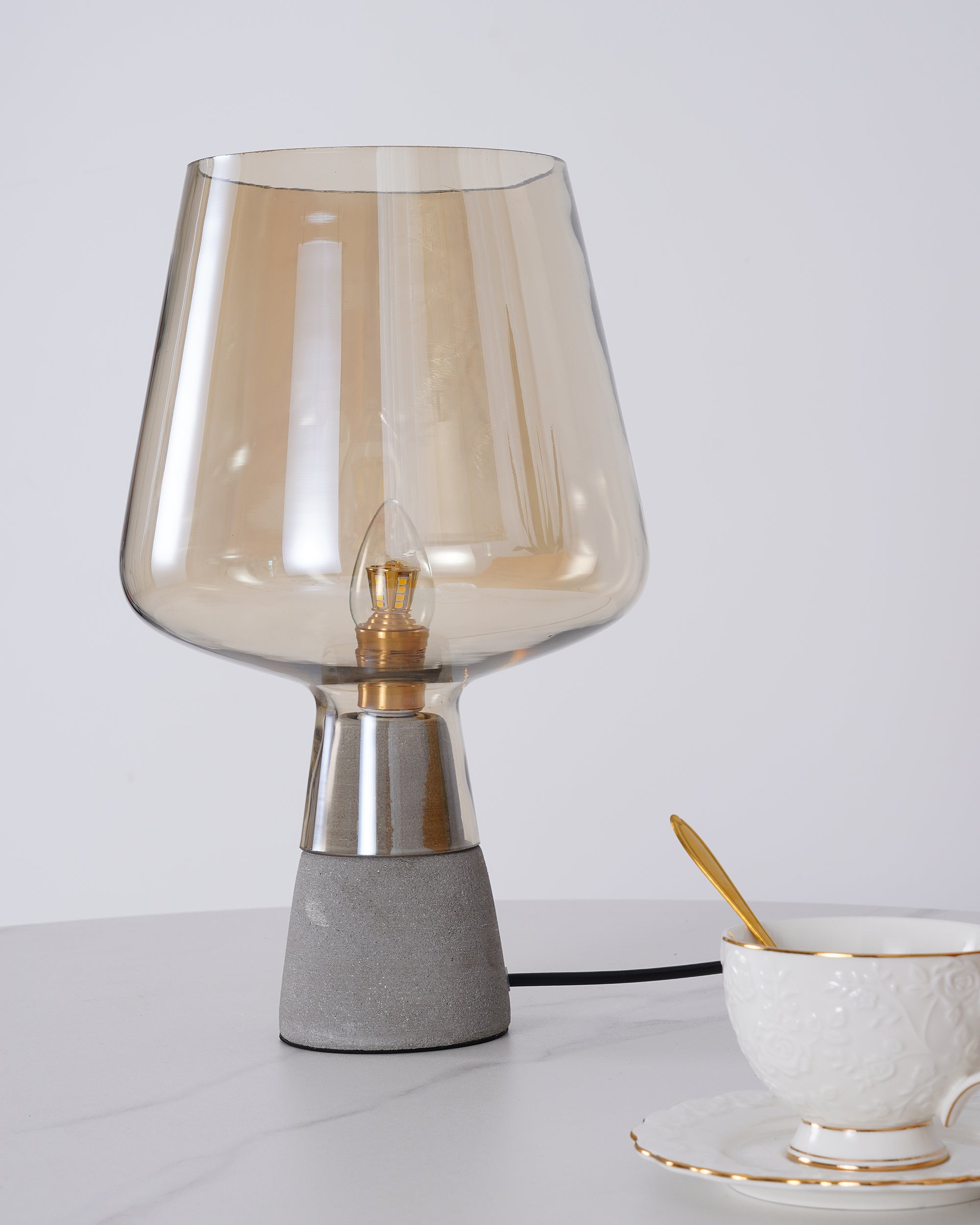 Leas Glass Table Lamp