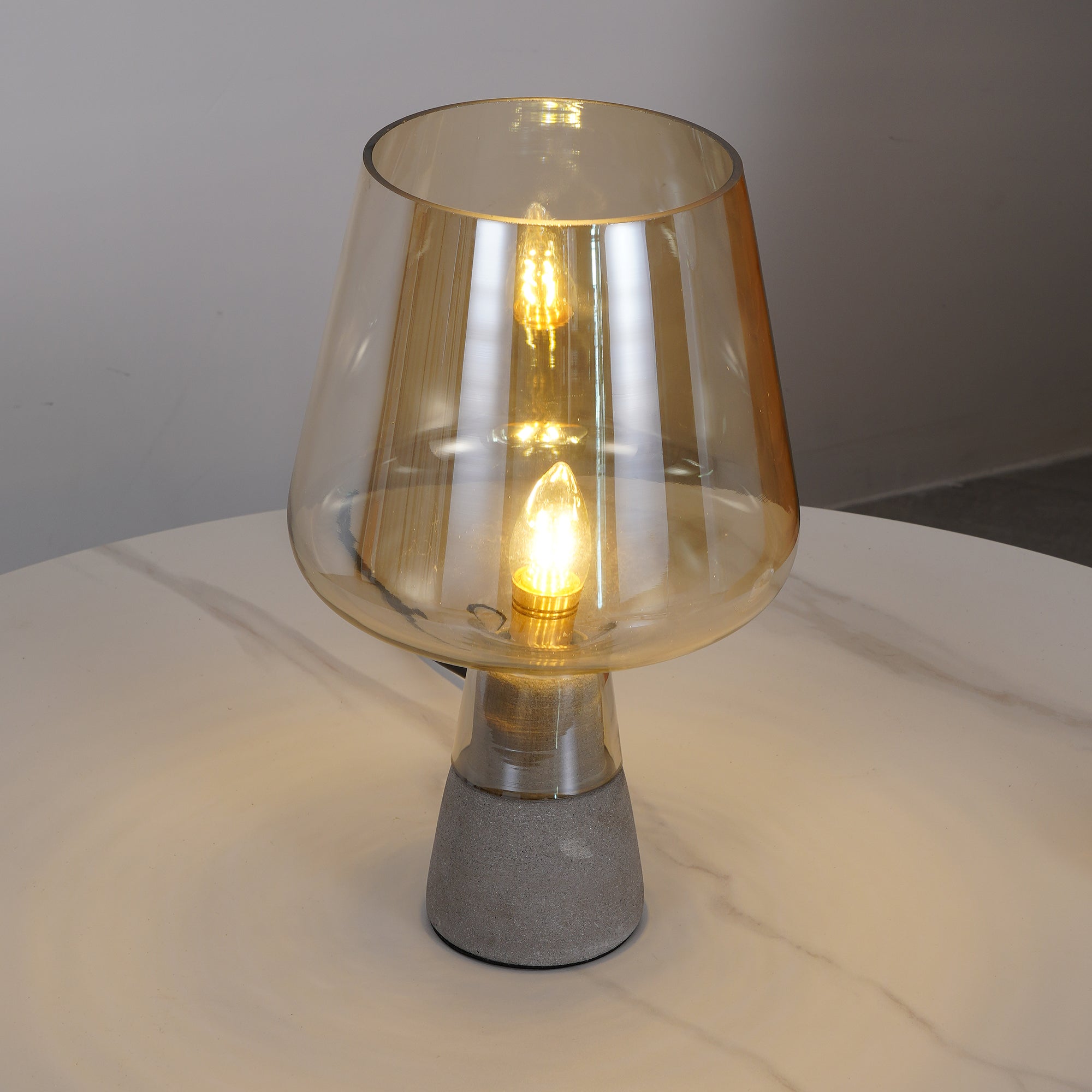 Leas Glass Table Lamp