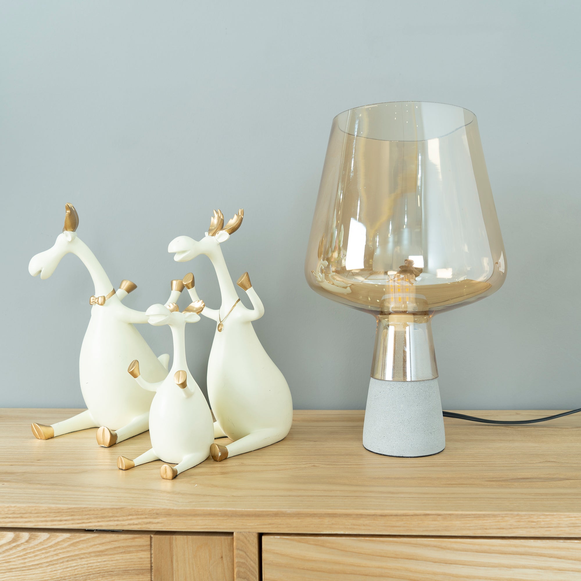 Leas Glass Table Lamp