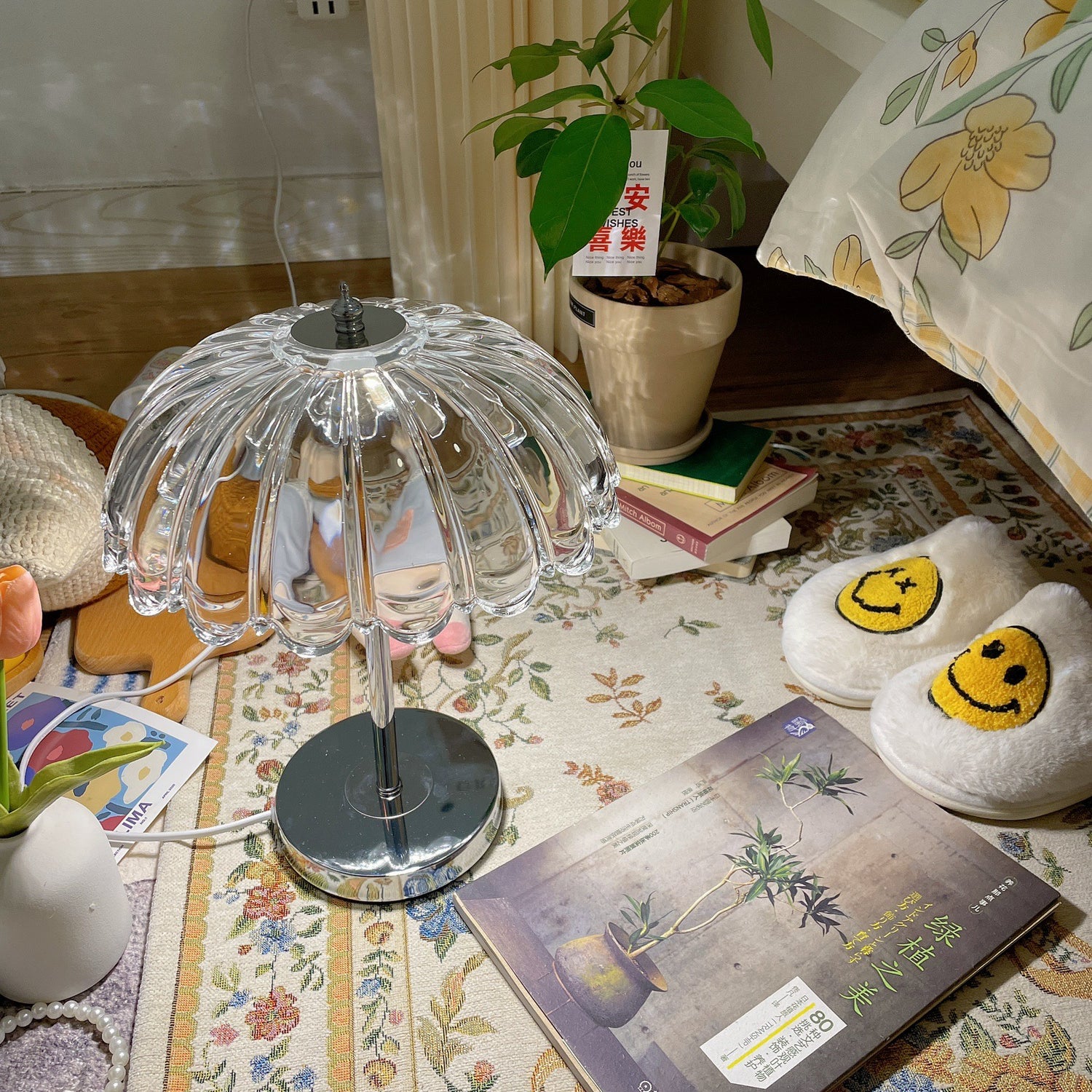 مصباح طاولة لوتس